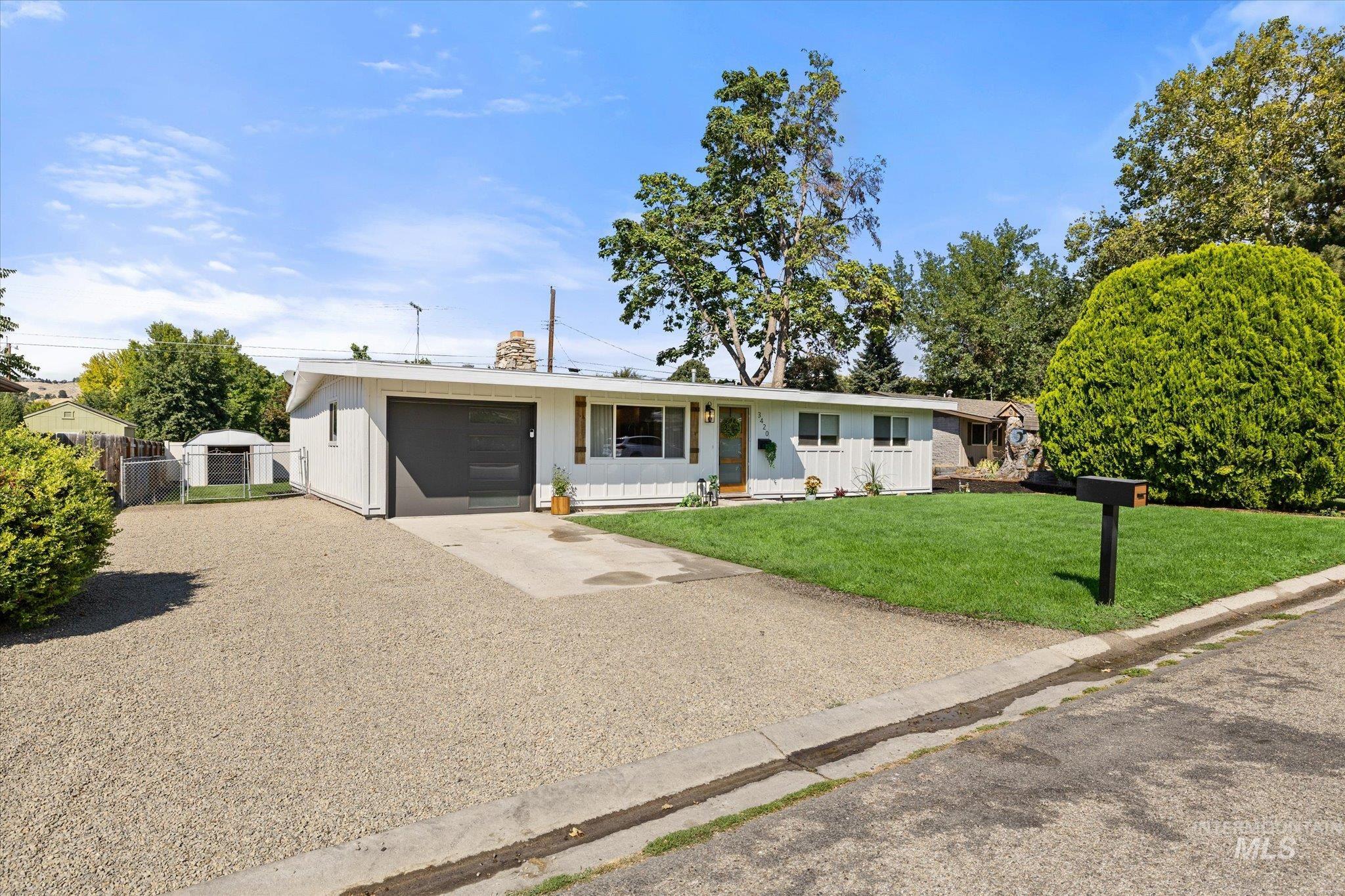 3420 W Sunset Ave. Property Photo 2