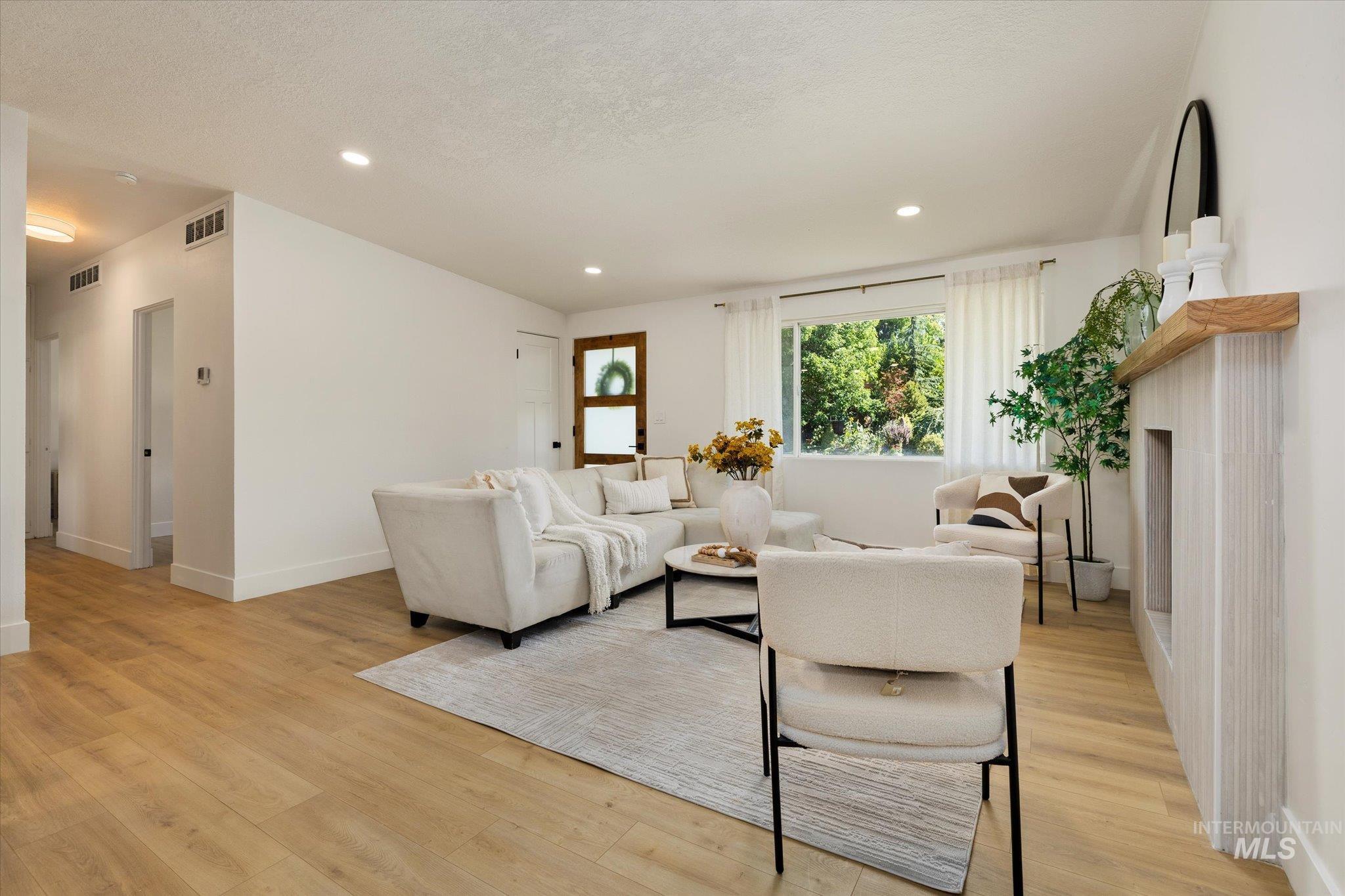 3420 W Sunset Ave. Property Photo 6