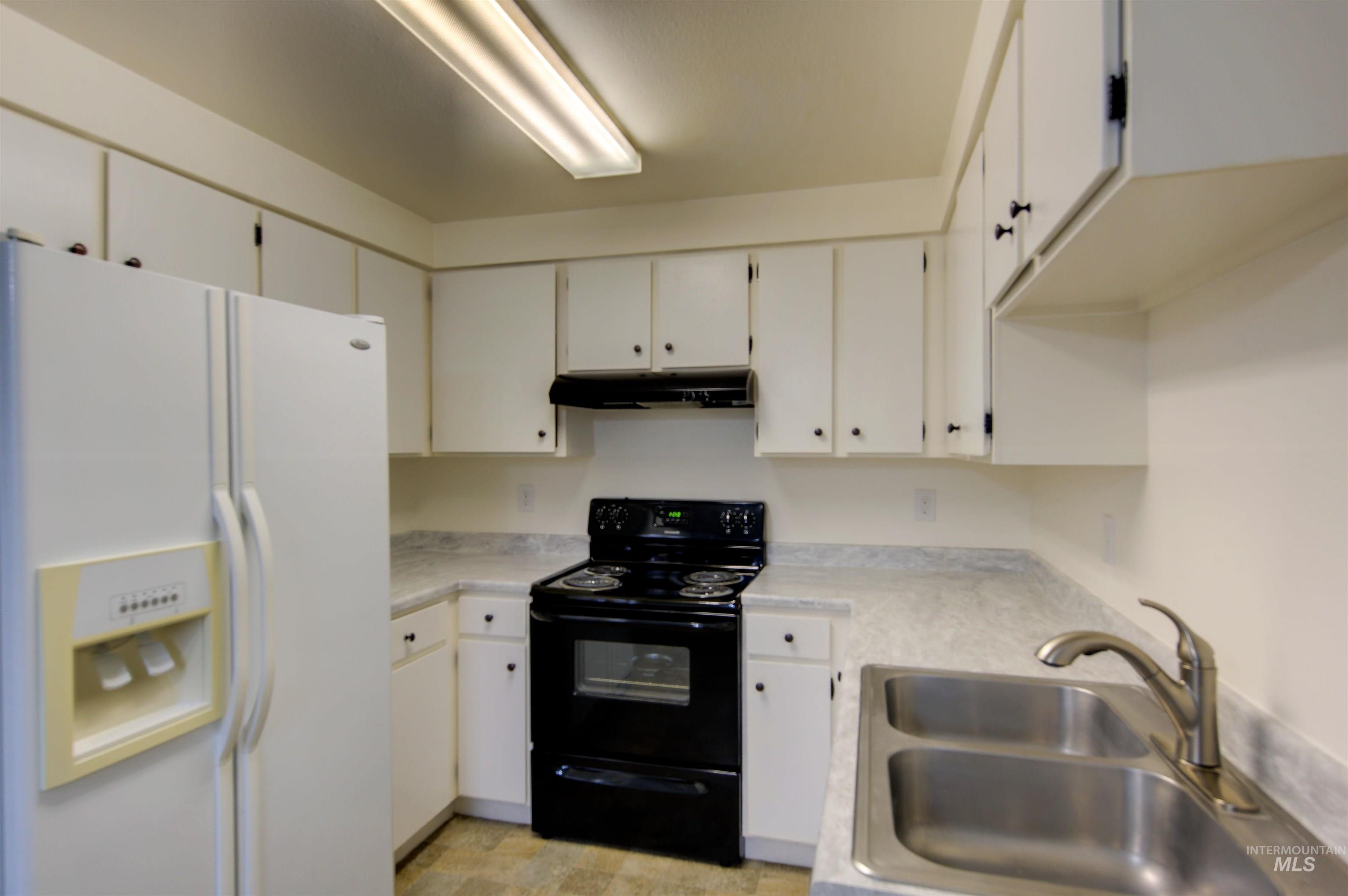 2708 Kerr Unit #1 & #2 Property Photo 3