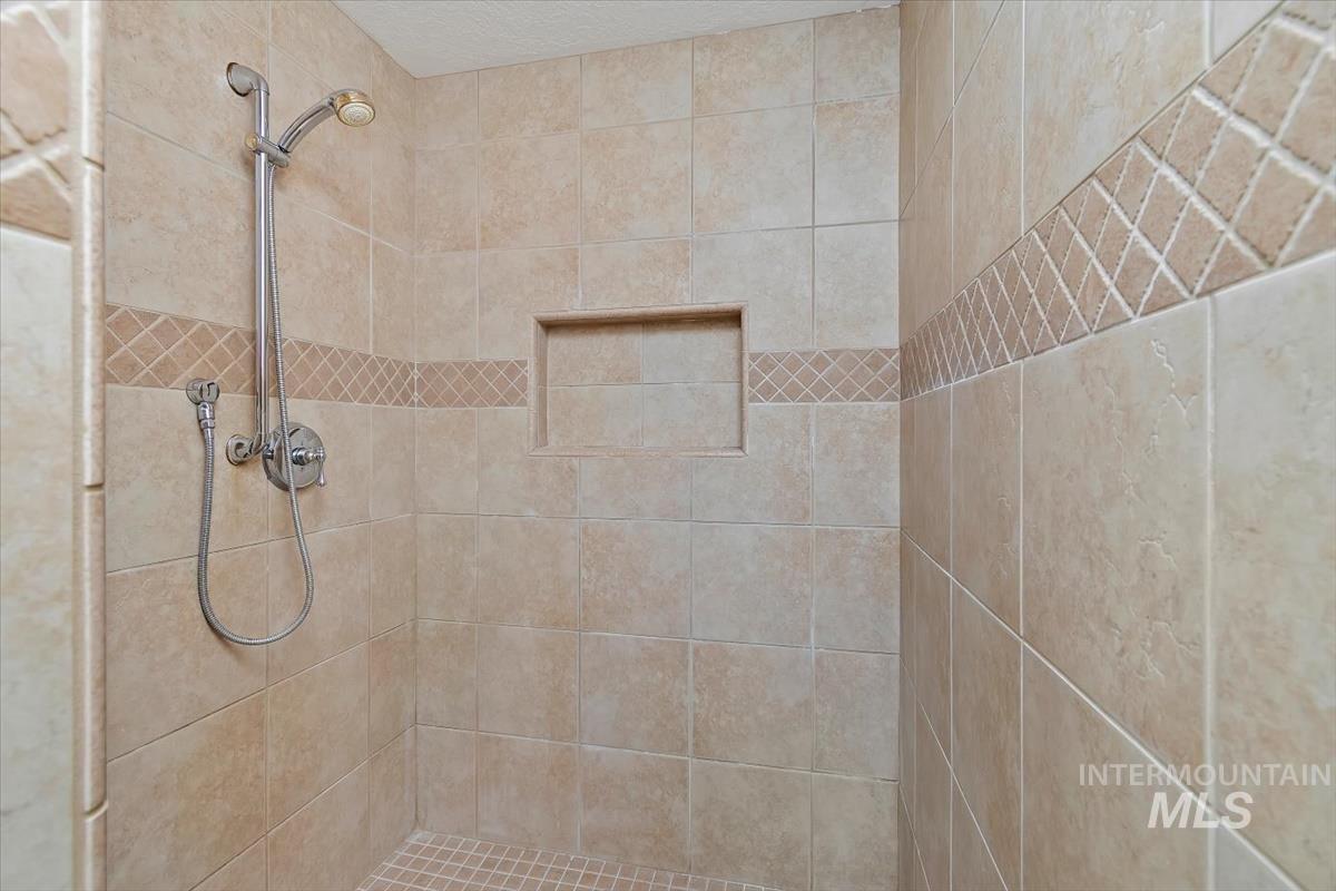 2633 S Swallowtail Lane Property Photo 28