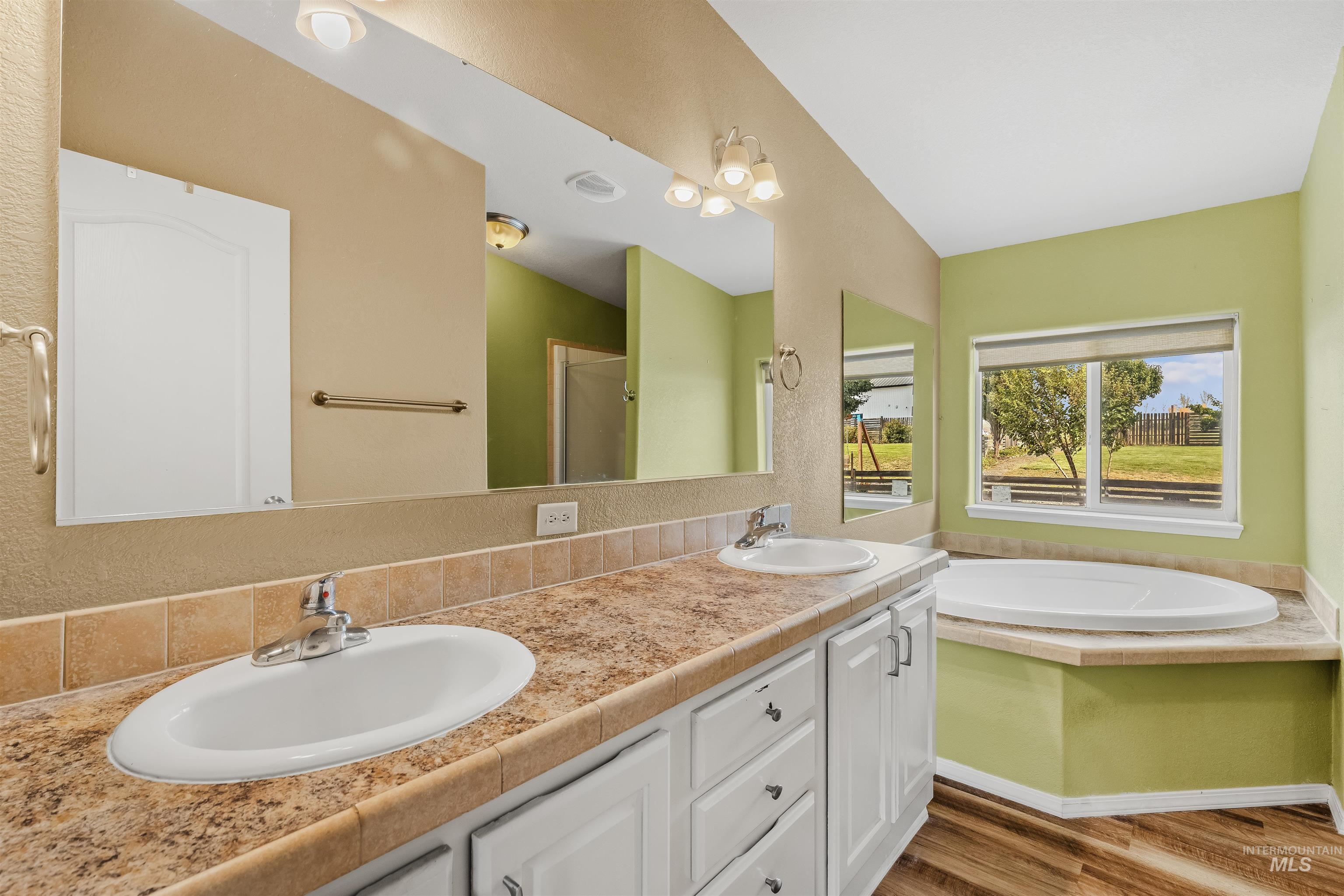 1057 Redhawk Dr Property Photo 15