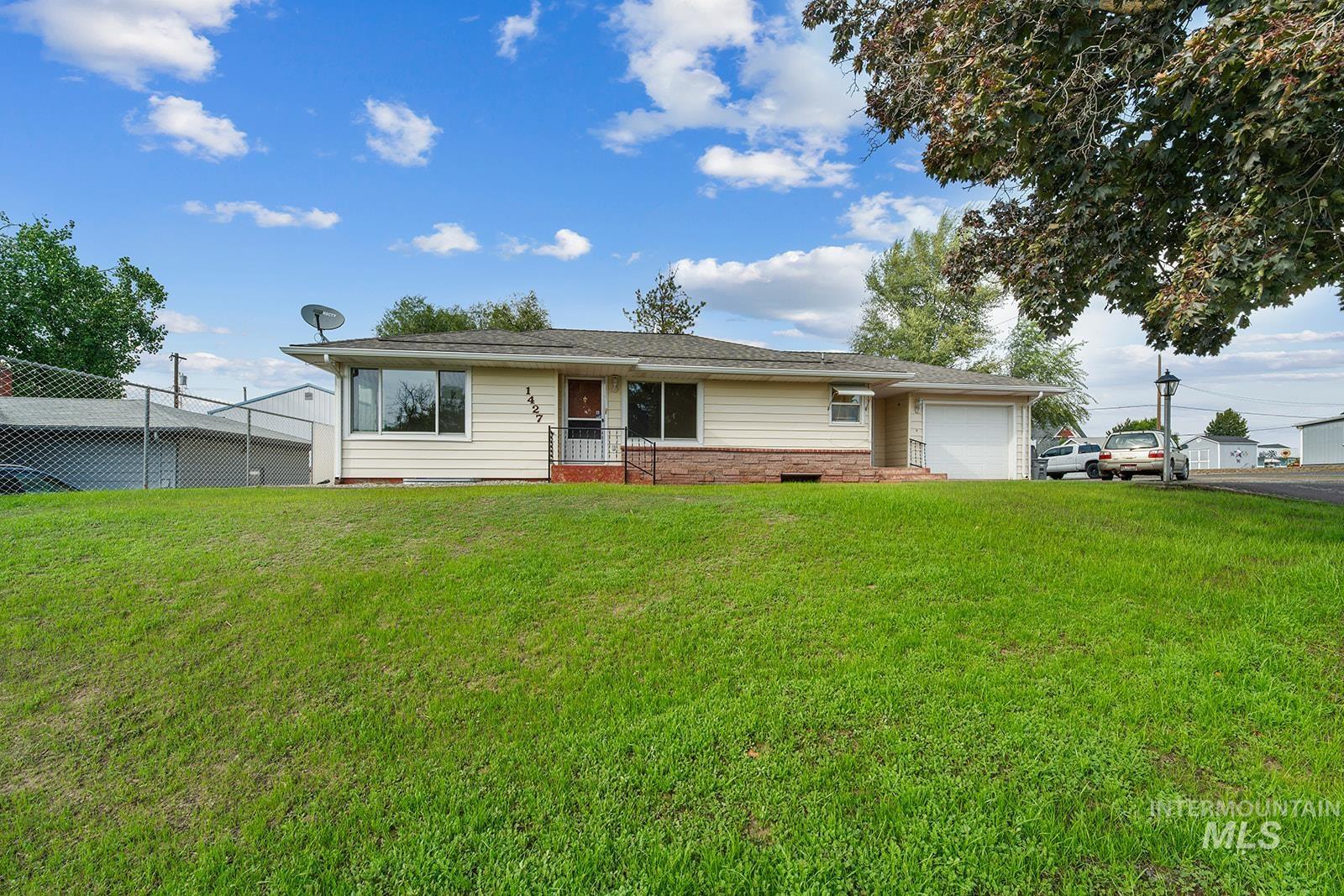1427 18th Avenue Property Photo 3
