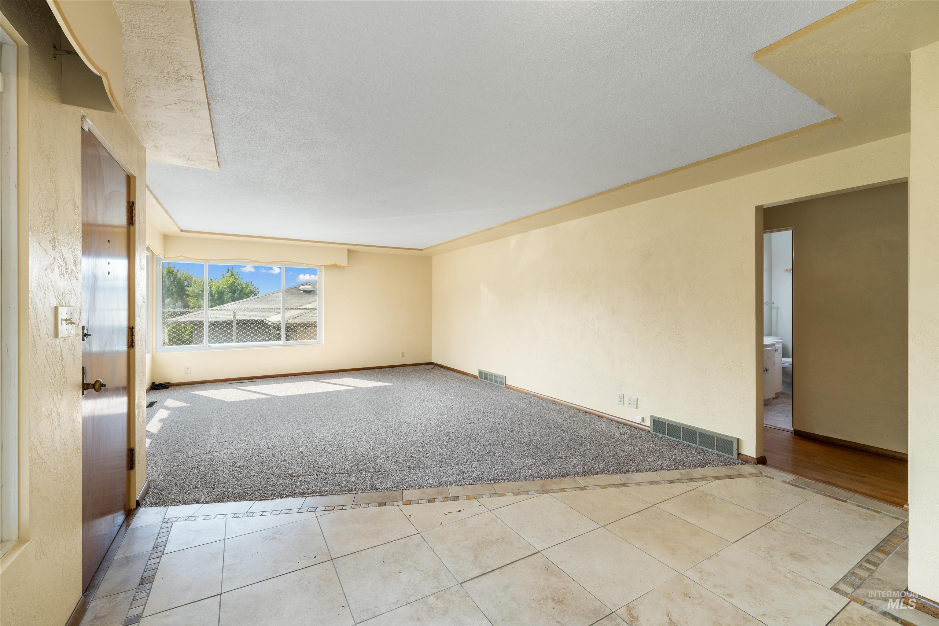 1427 18th Avenue Property Photo 9