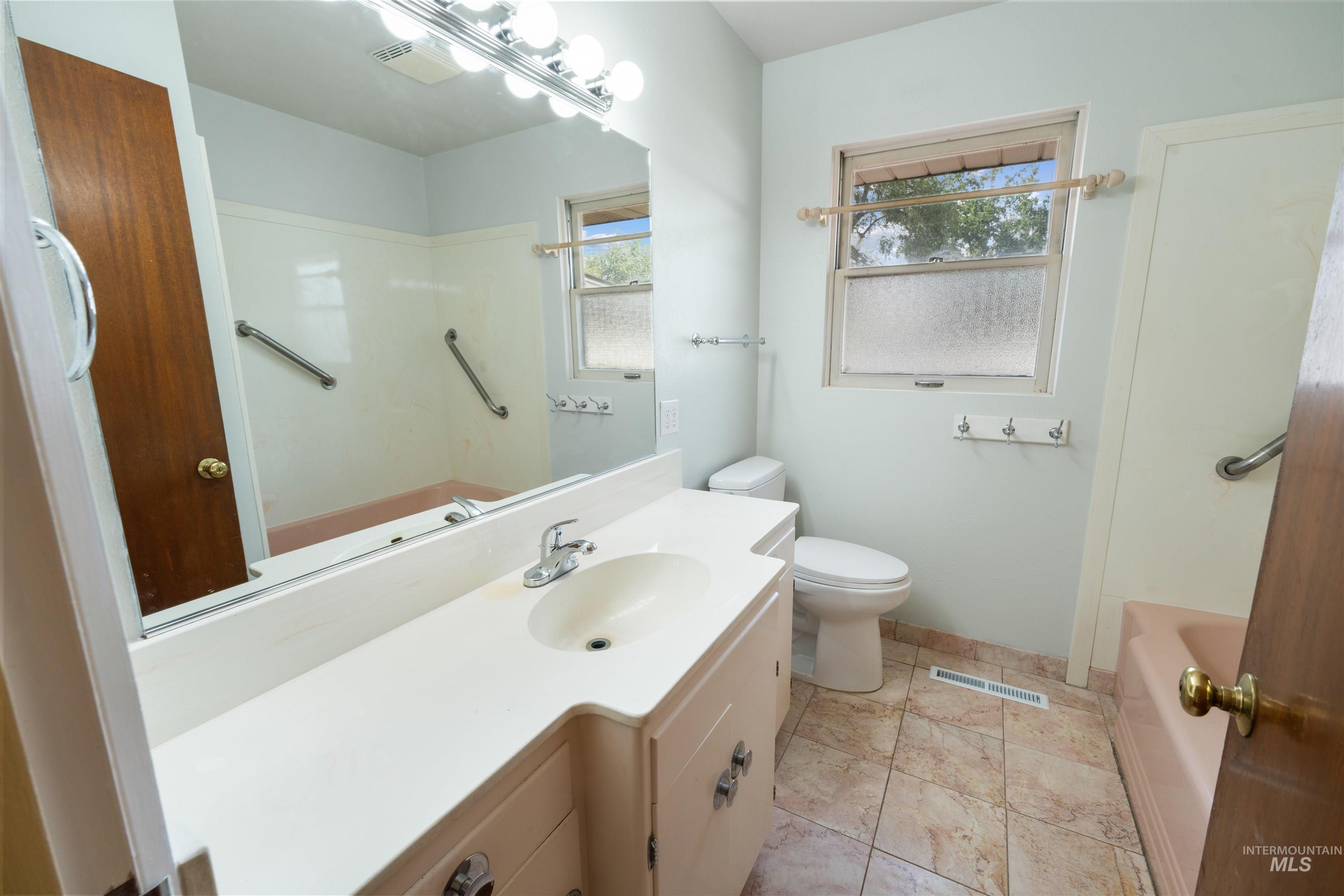 1427 18th Avenue Property Photo 11