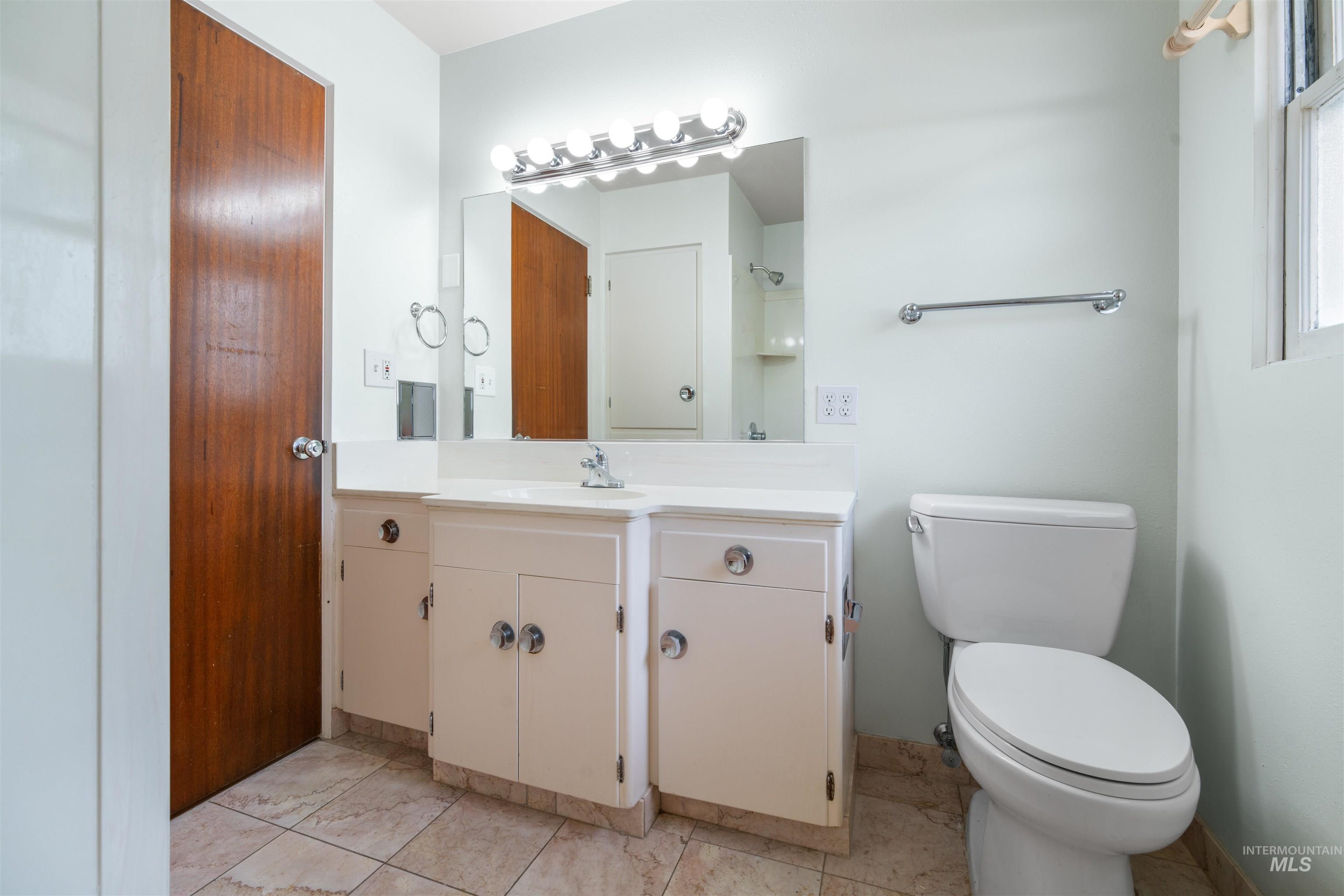 1427 18th Avenue Property Photo 12