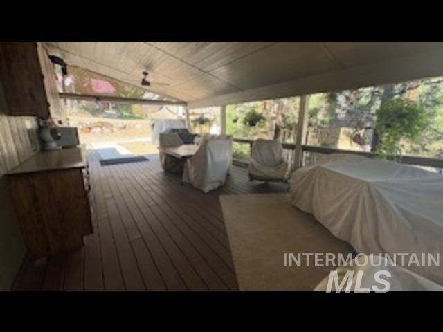 9 Shadow Lane Property Photo 7