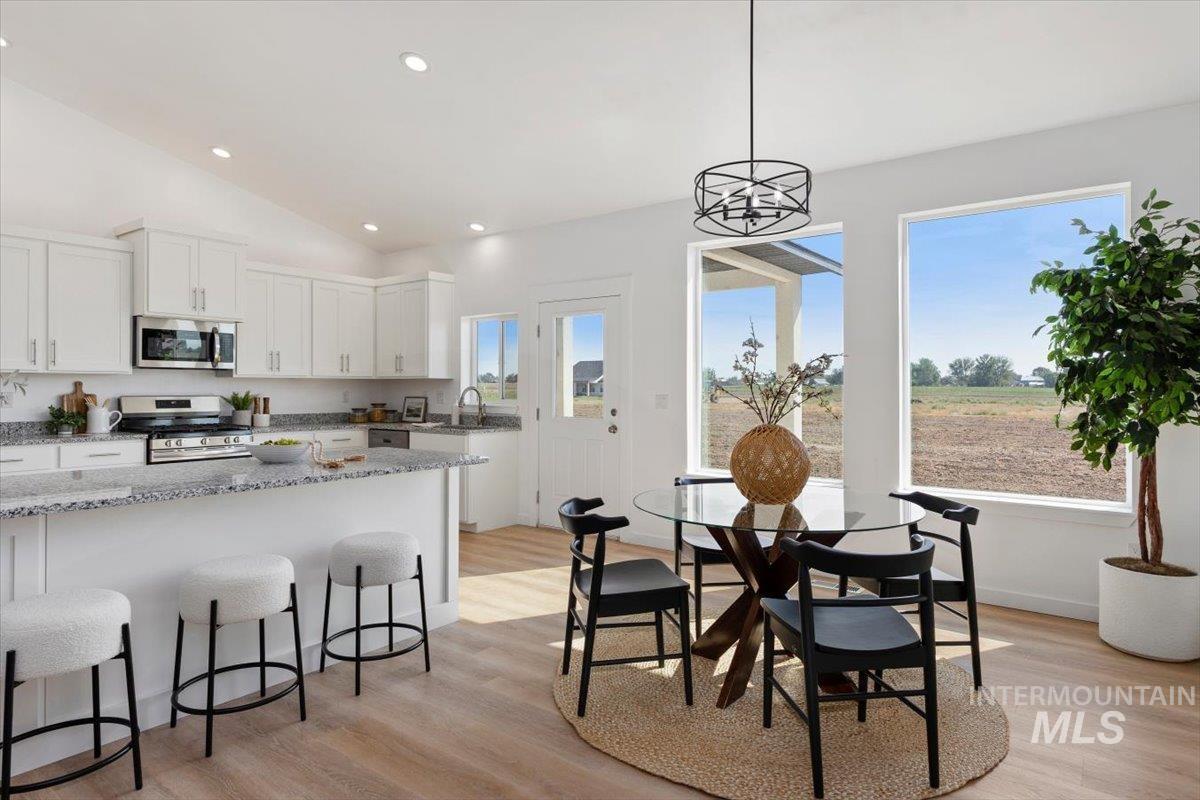 45 Sunset Loop Property Photo 10