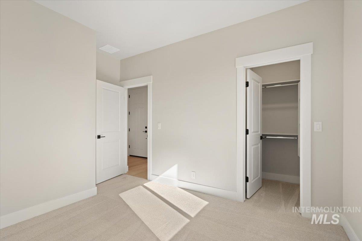 6999 W Tolland St Property Photo 31