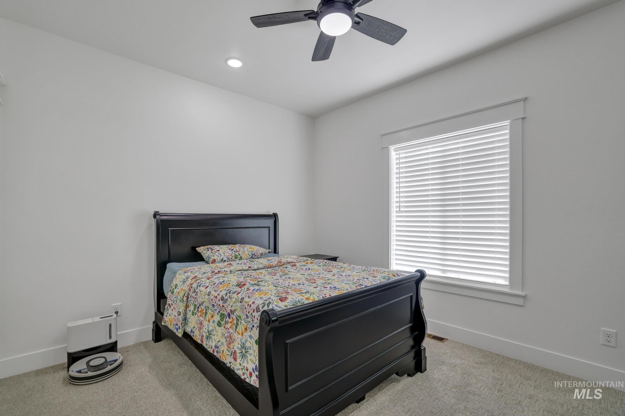 1374 Zephlyn Street Property Photo 16