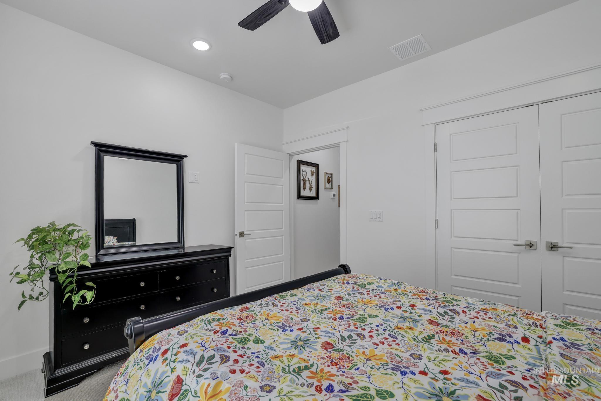 1374 Zephlyn Street Property Photo 17