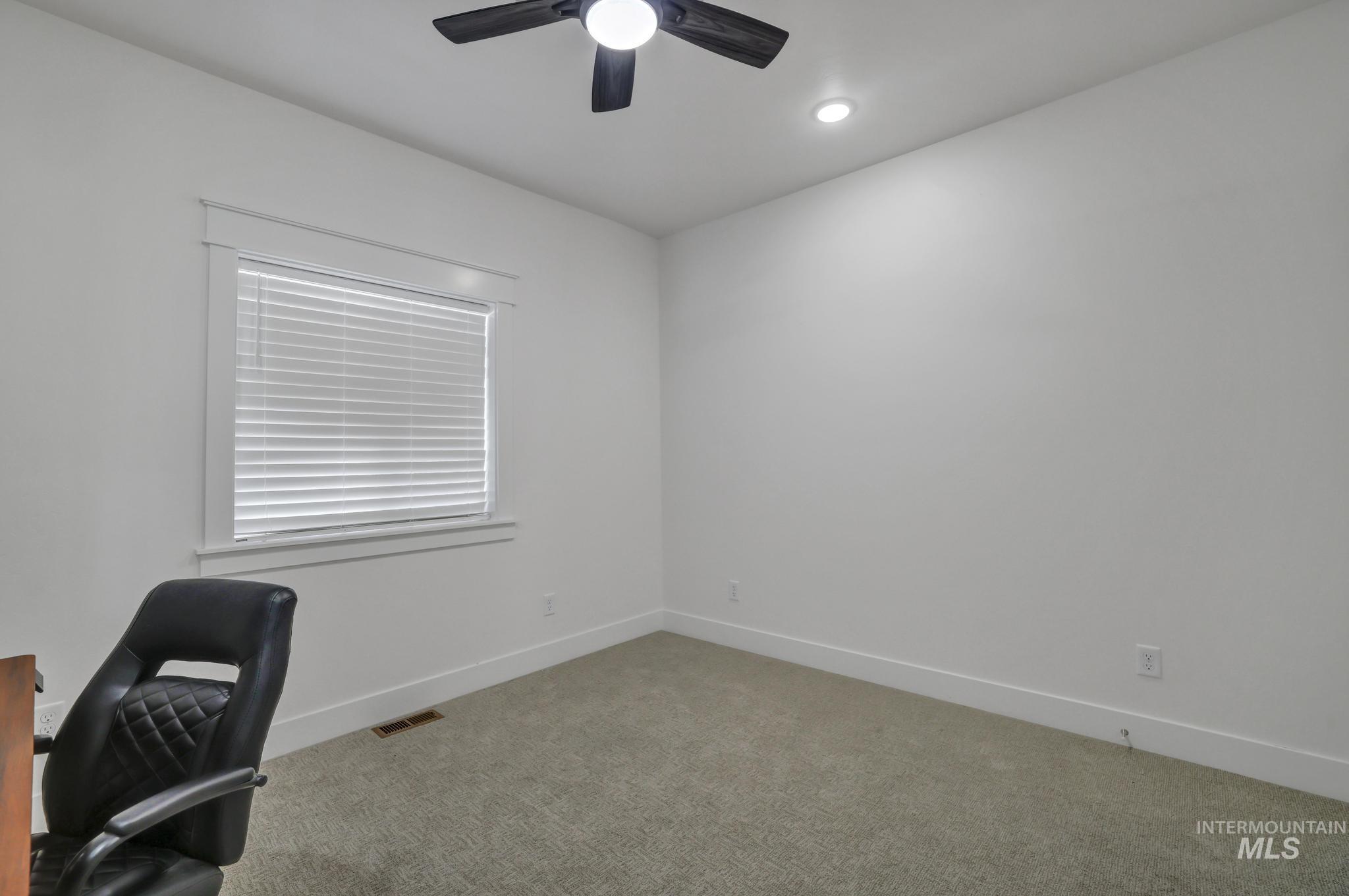 1374 Zephlyn Street Property Photo 18
