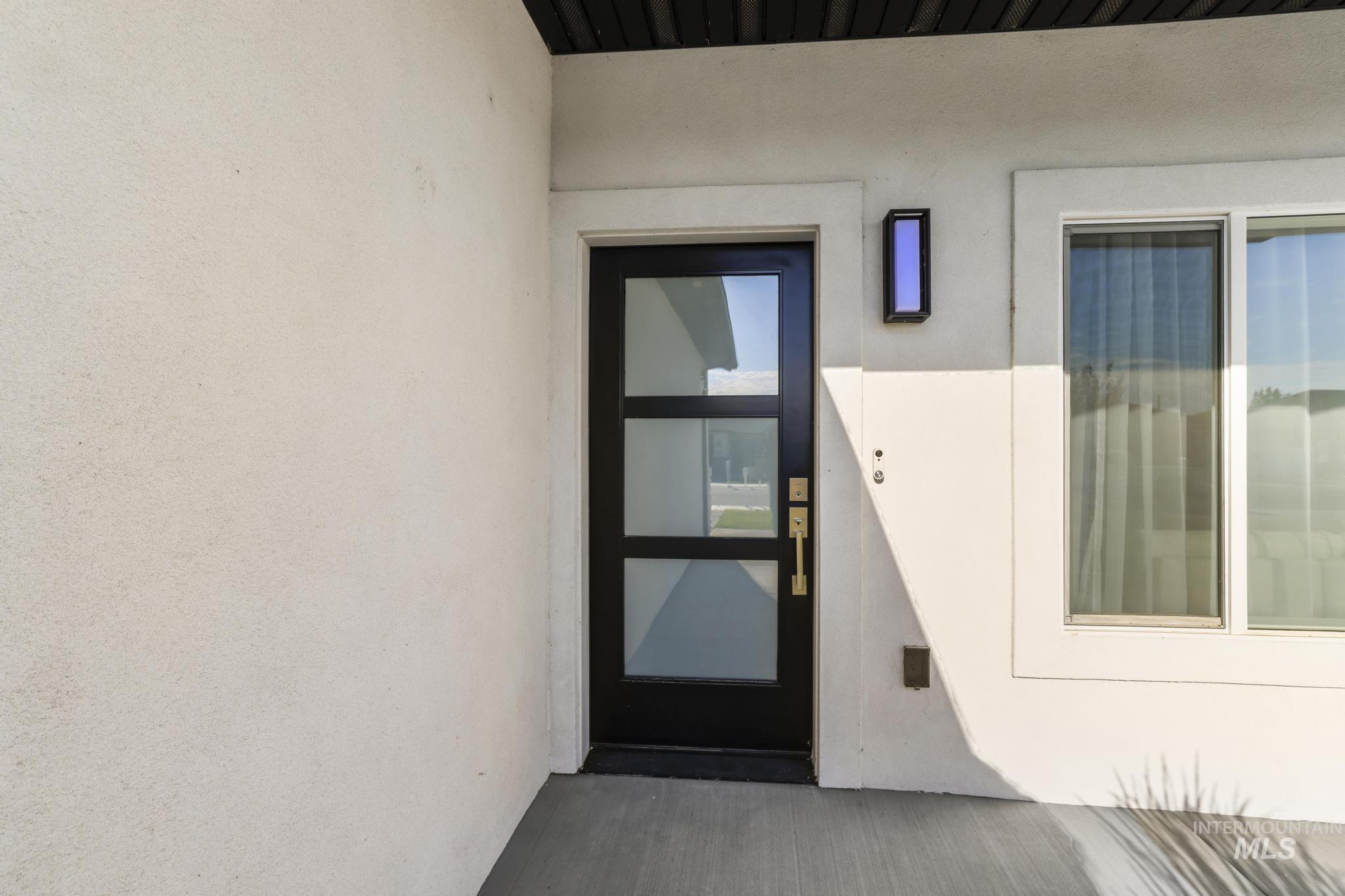 1374 Zephlyn Street Property Photo 35
