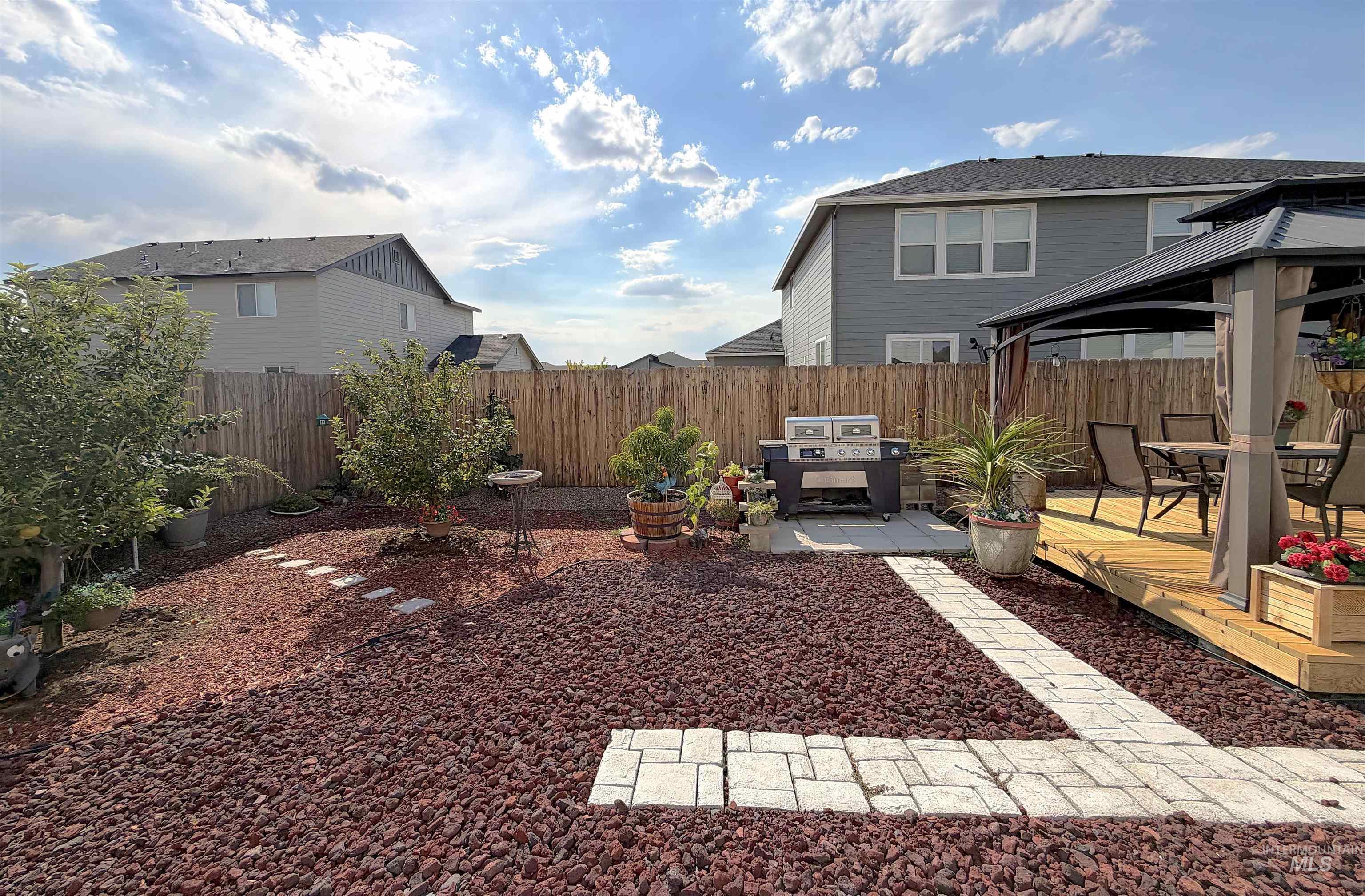 1755 Sw Miner Property Photo 3