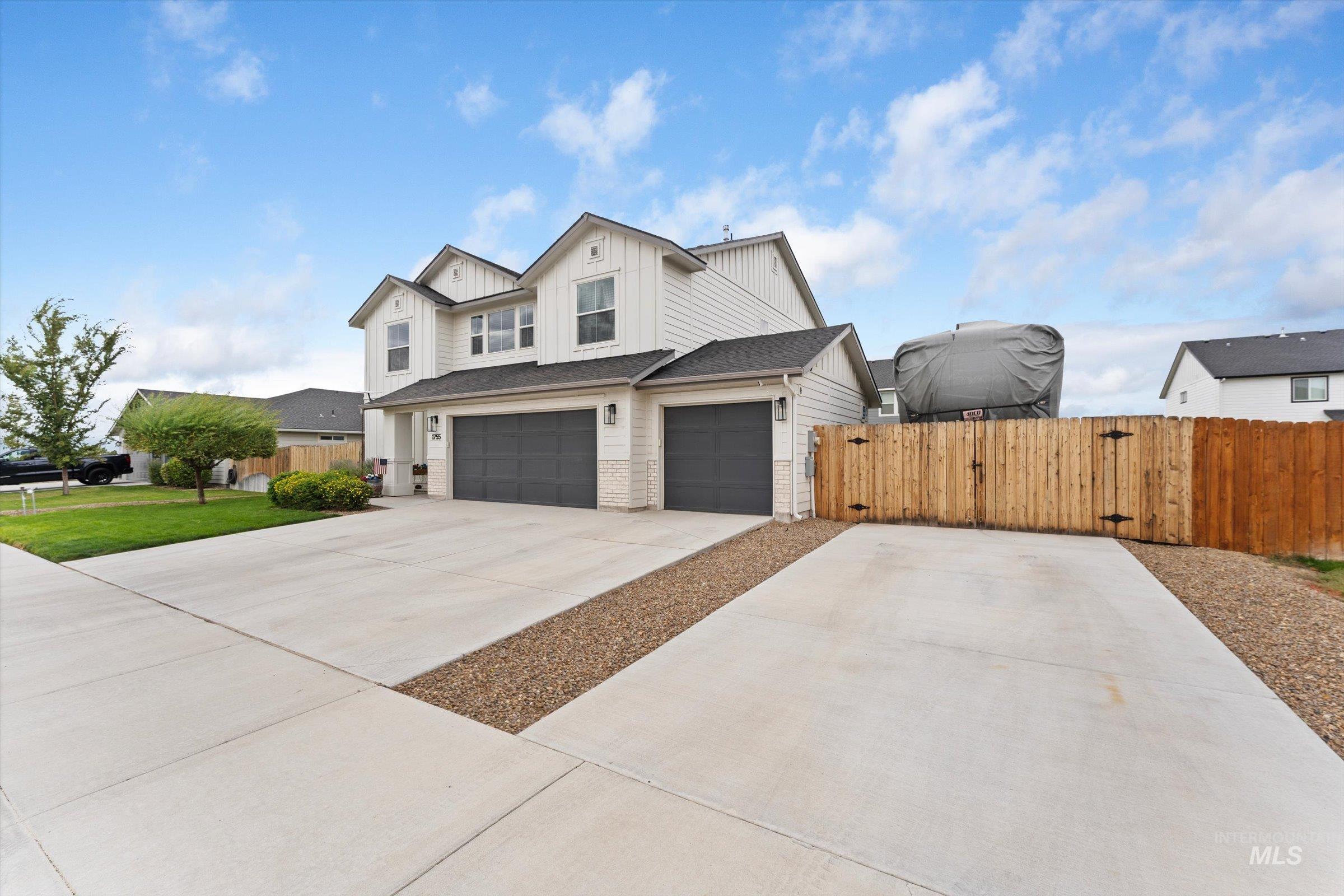 1755 Sw Miner Property Photo 3