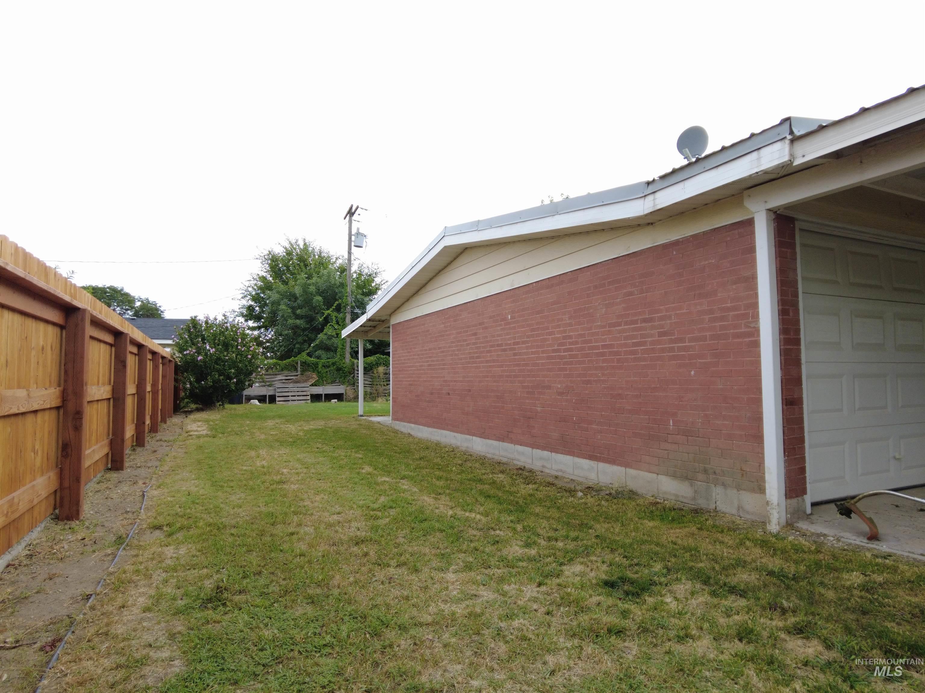506 Freeman Way Property Photo 4