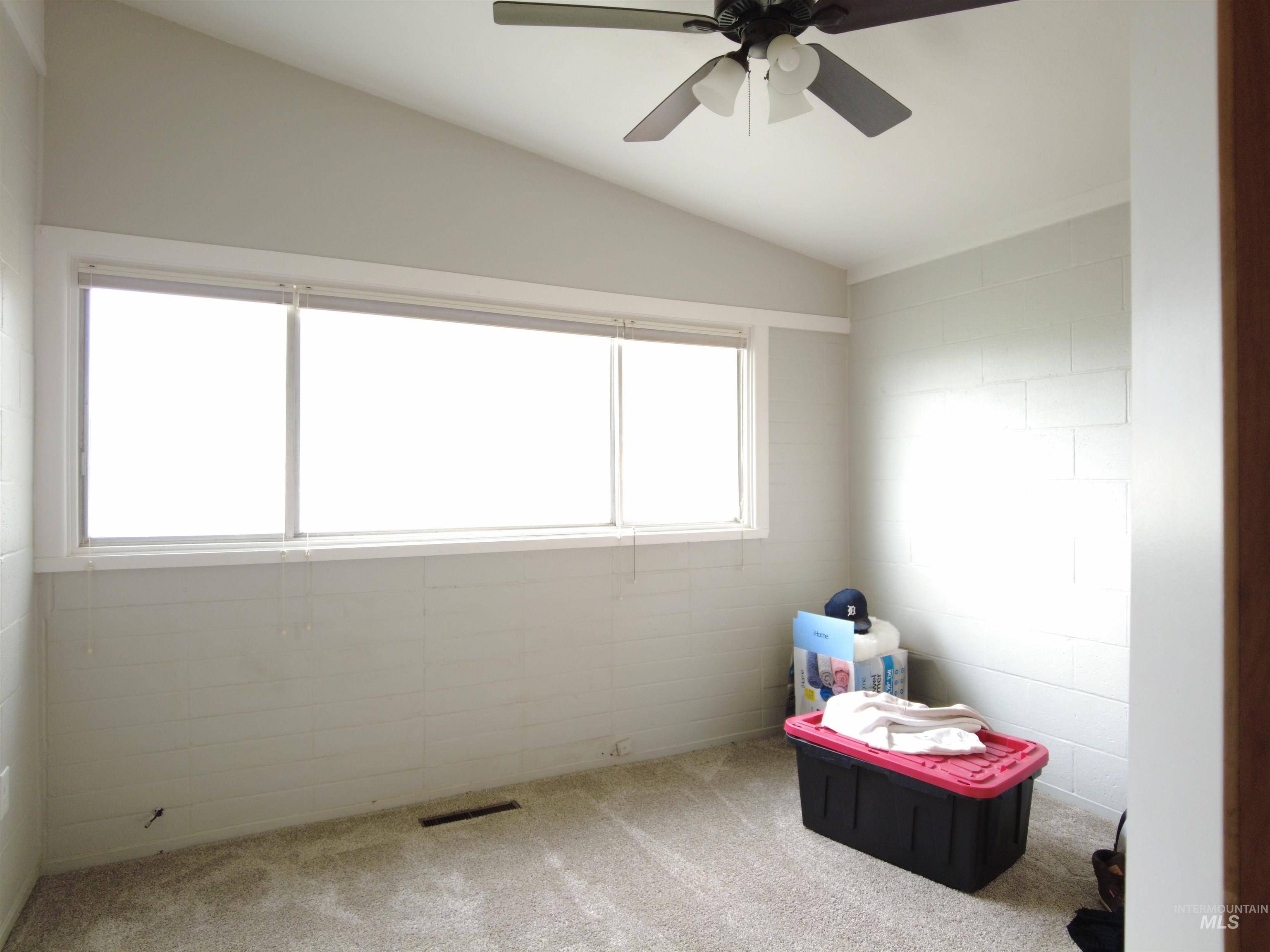 506 Freeman Way Property Photo 13