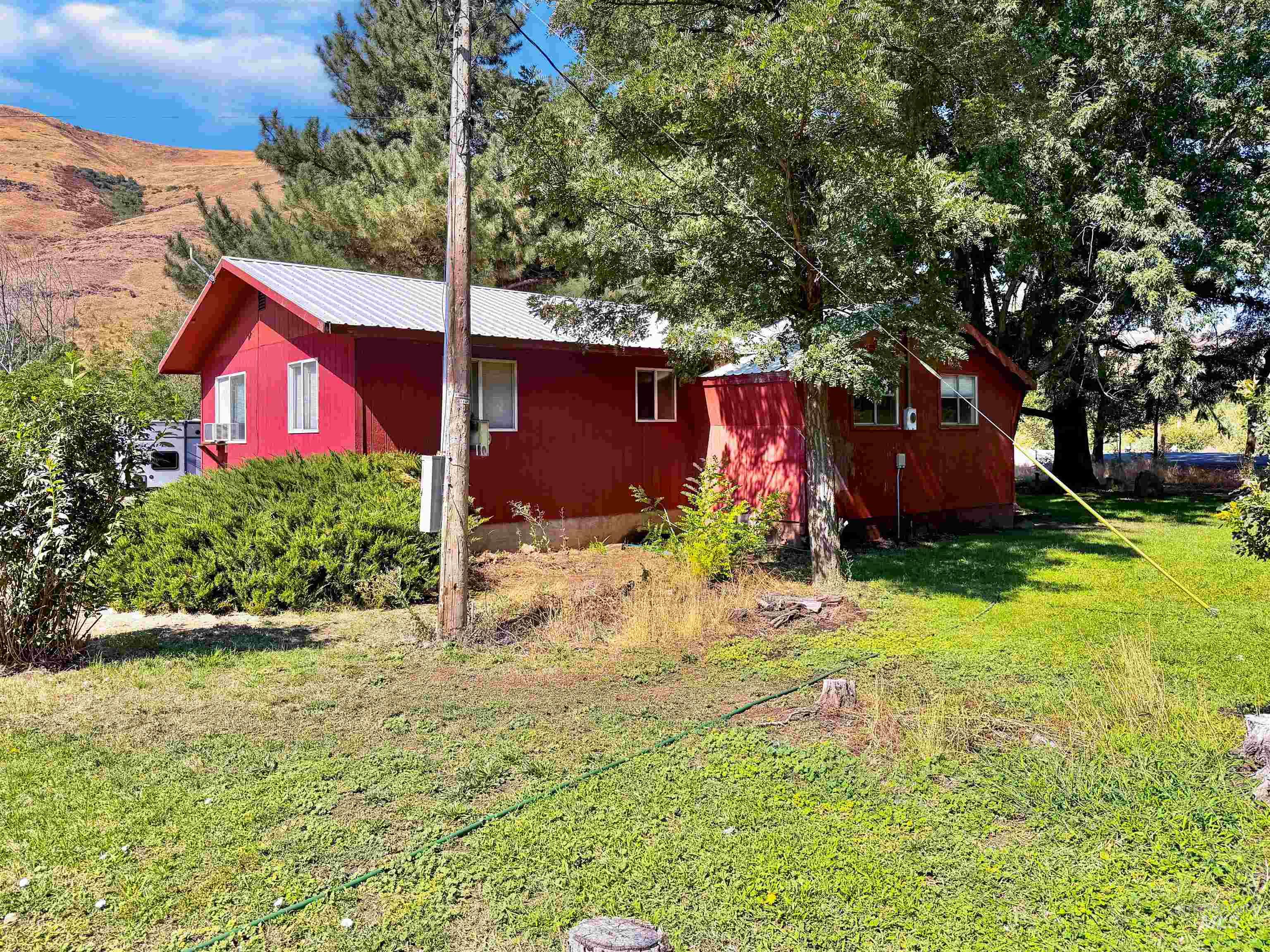 1920 Tucannon Road Property Photo 15