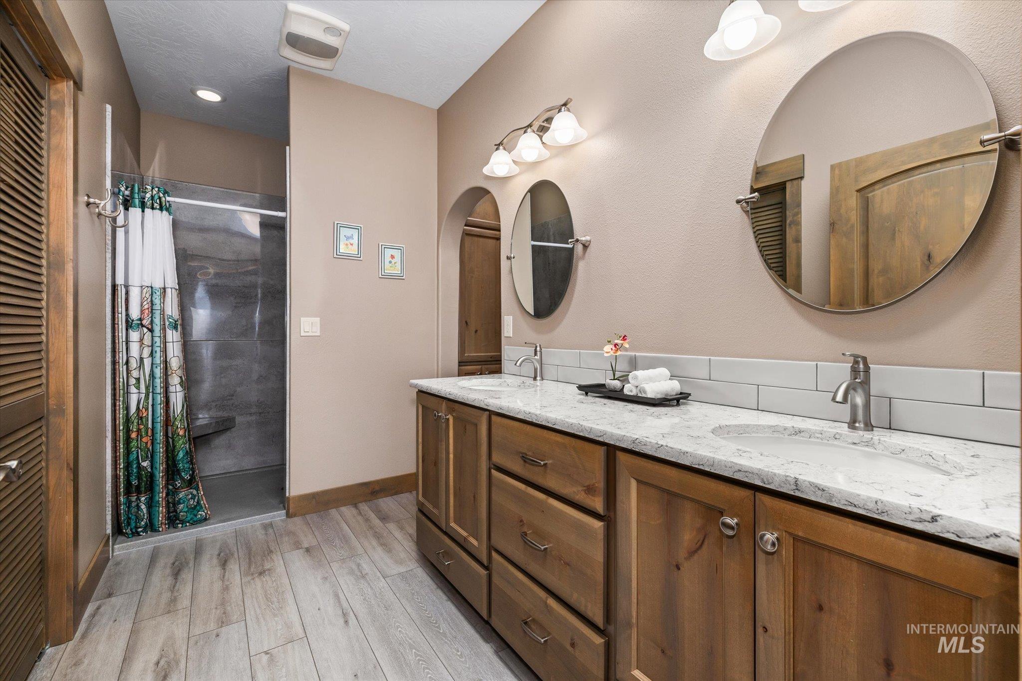 3902 Vista Ridge Ln Property Photo 19