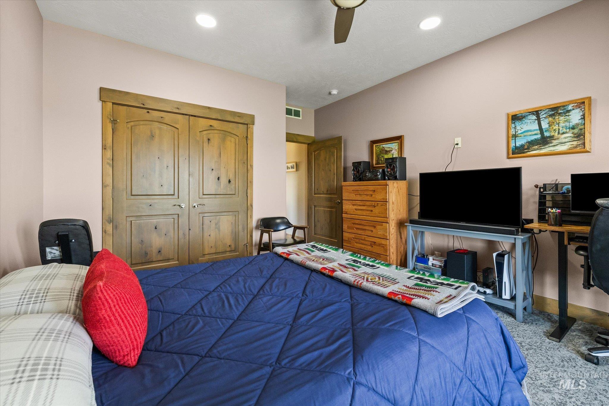 3902 Vista Ridge Ln Property Photo 24