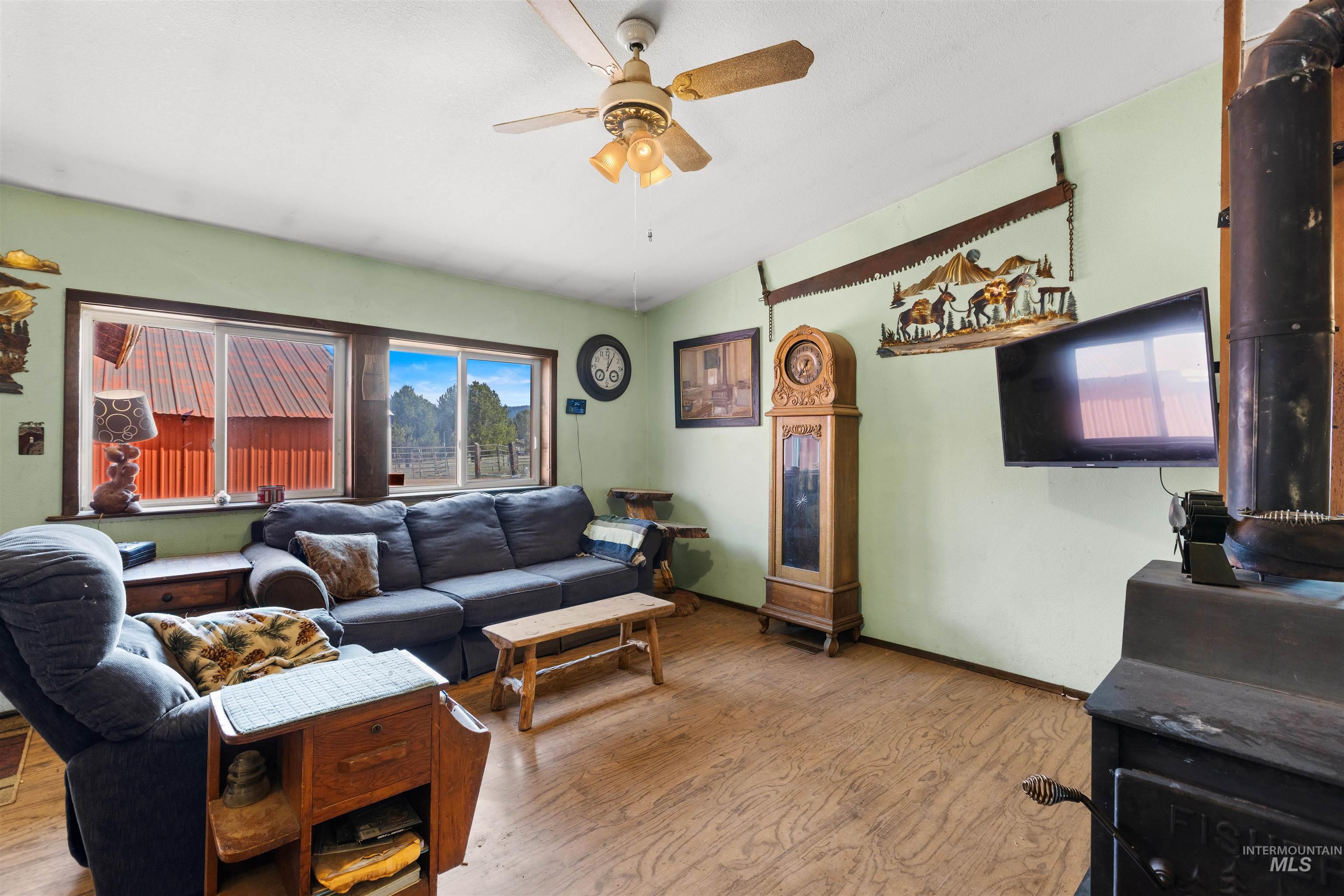 37 Pine Cone Lane Property Photo 9