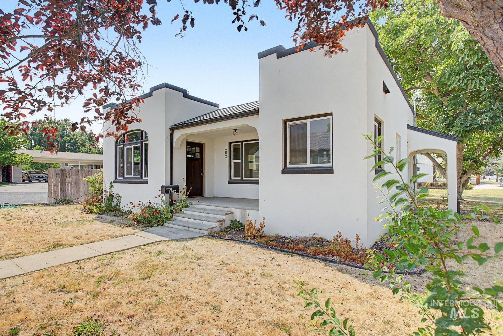 1202 9th Street Property Photo 1
