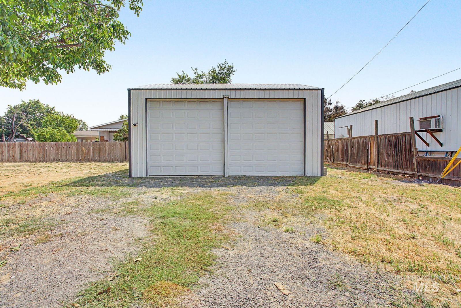 1202 9th Street Property Photo 2
