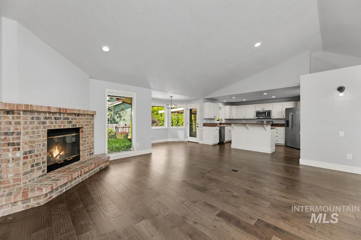 3605 S Crosspoint Avenue Property Photo 19