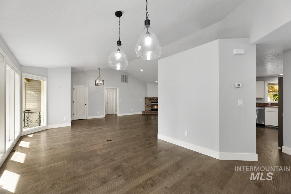 3605 S Crosspoint Avenue Property Photo 22