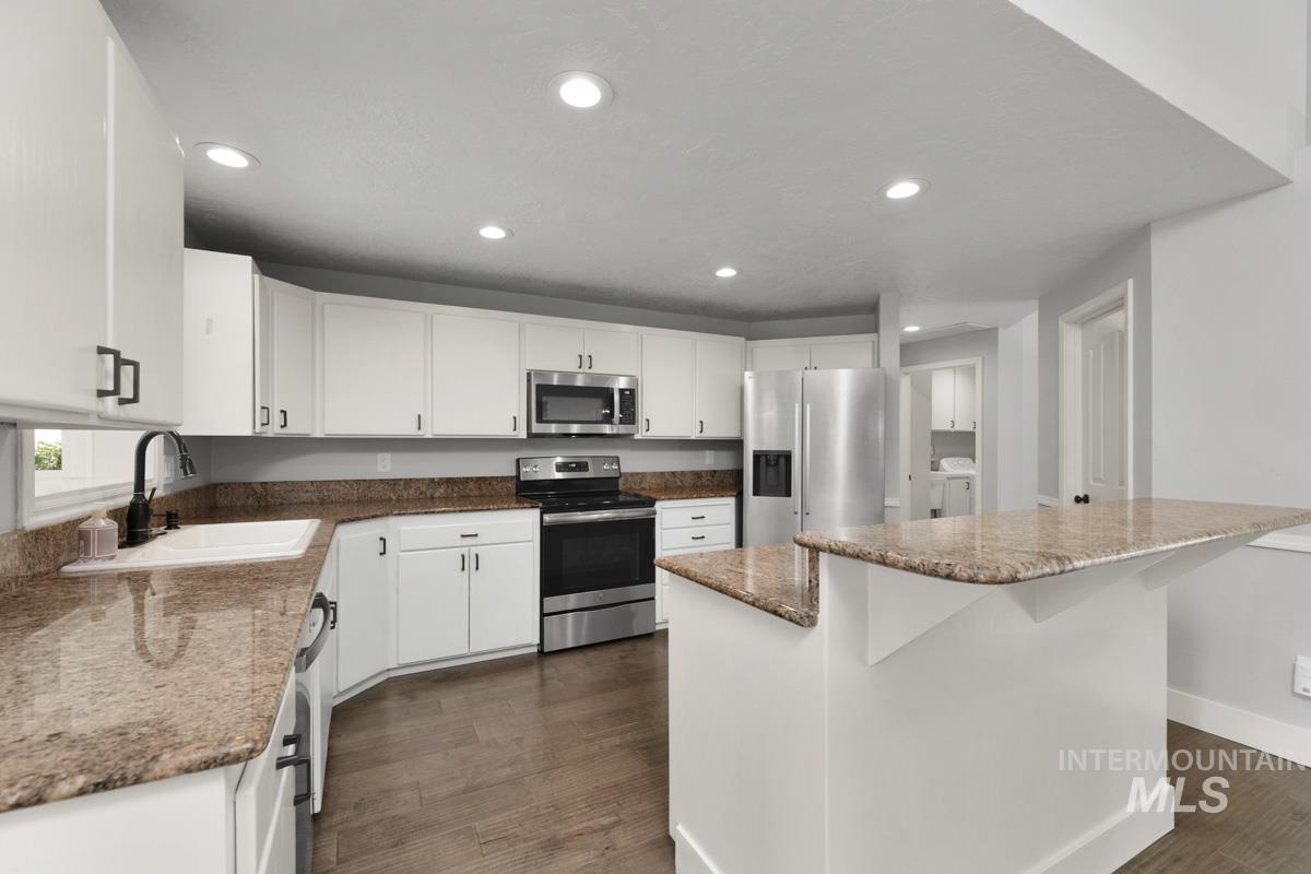 3605 S Crosspoint Avenue Property Photo 23