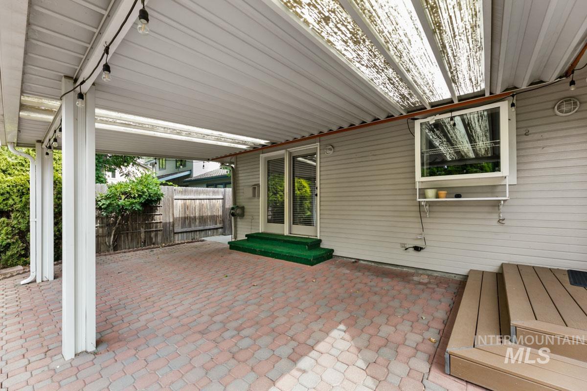 3605 S Crosspoint Avenue Property Photo 28