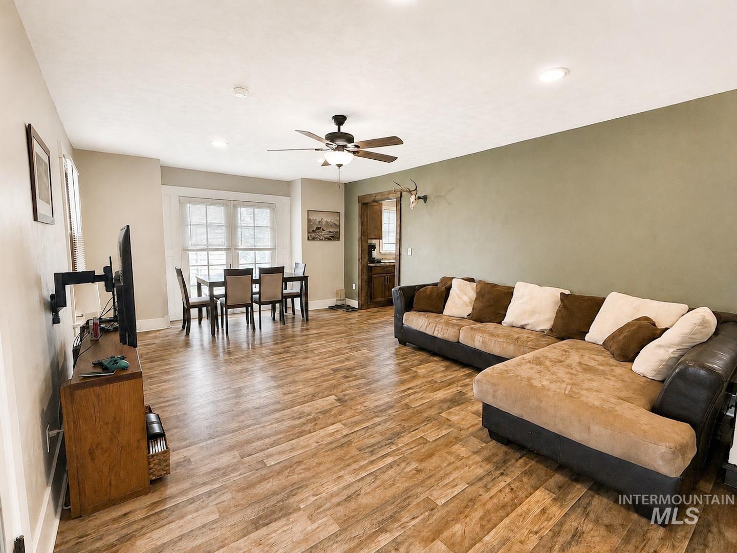 1015 E Street Property Photo 6