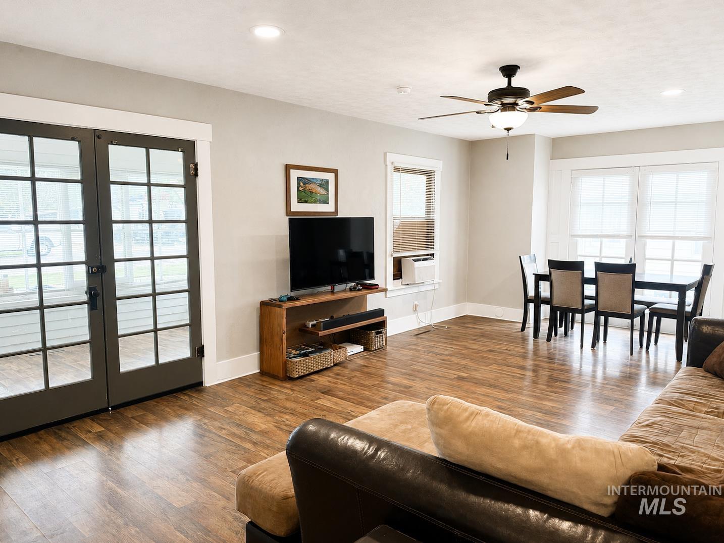 1015 E Street Property Photo 8