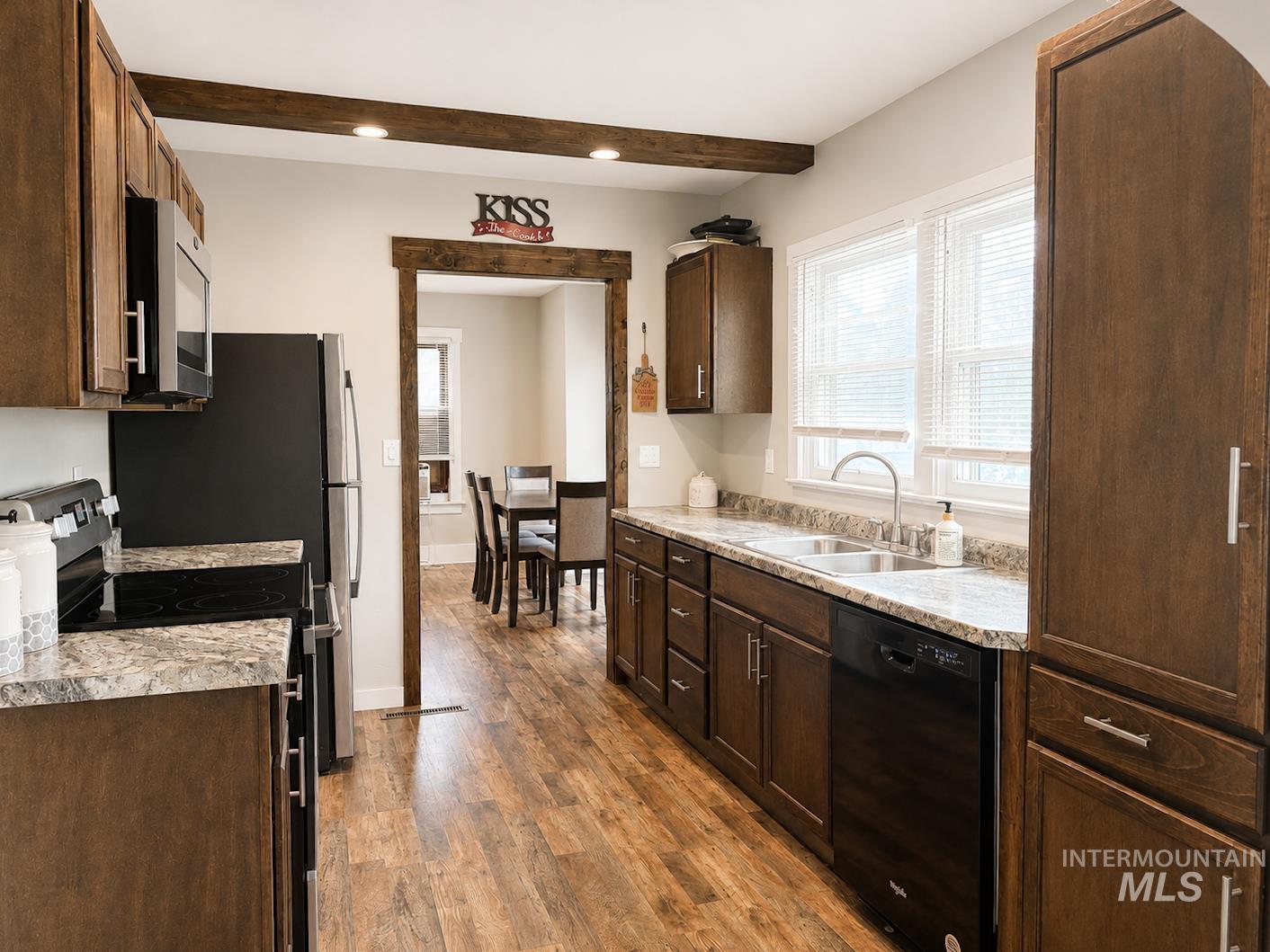 1015 E Street Property Photo 11