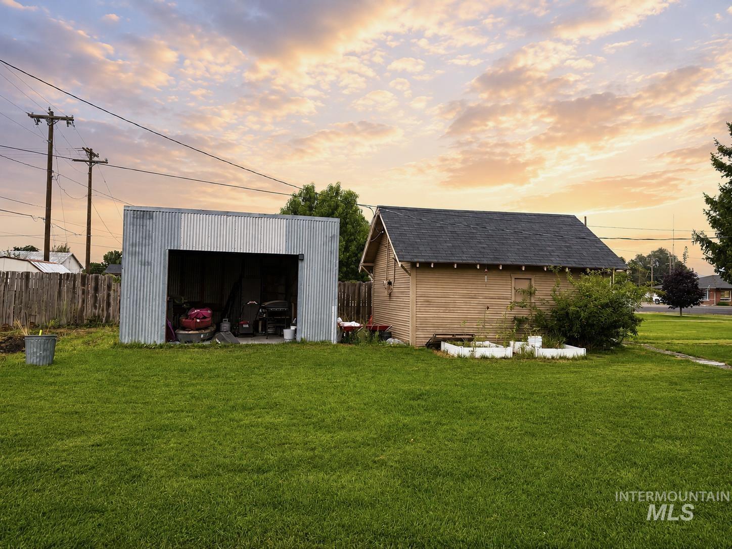 1015 E Street Property Photo 23