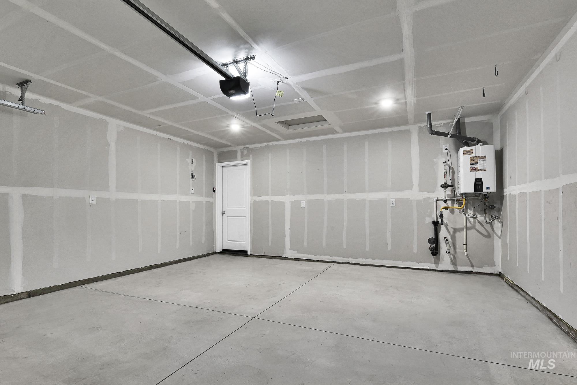 18473 N Feather Top Pl Property Photo 33