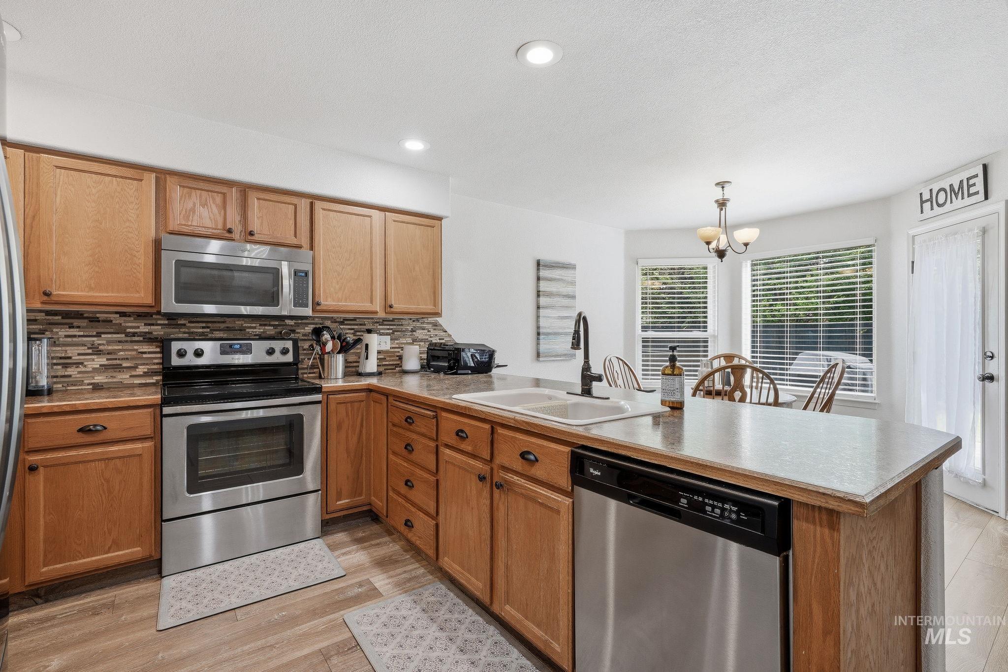 3038 N Thames Ave. Property Photo 18