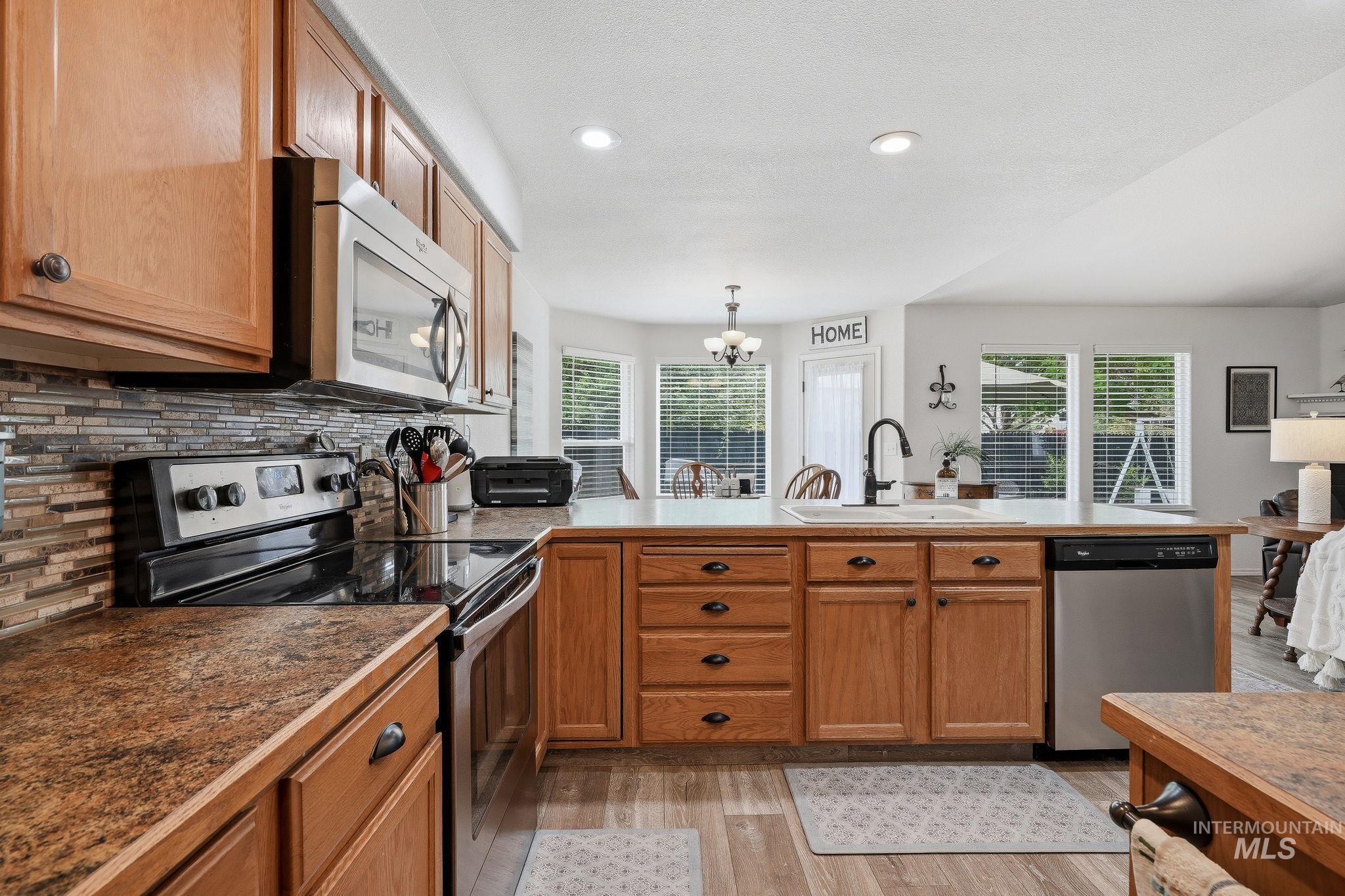 3038 N Thames Ave. Property Photo 21