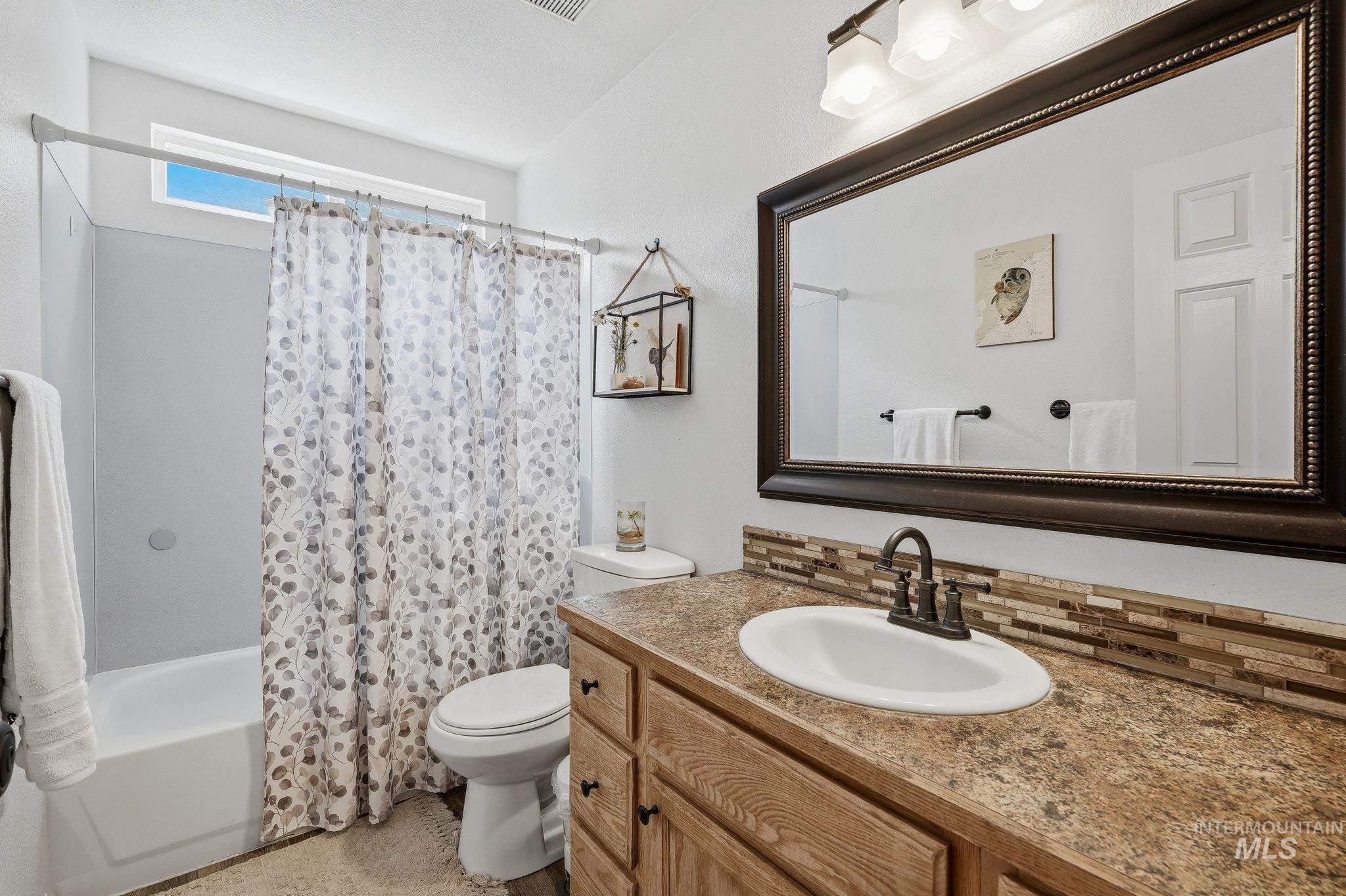 3038 N Thames Ave. Property Photo 26