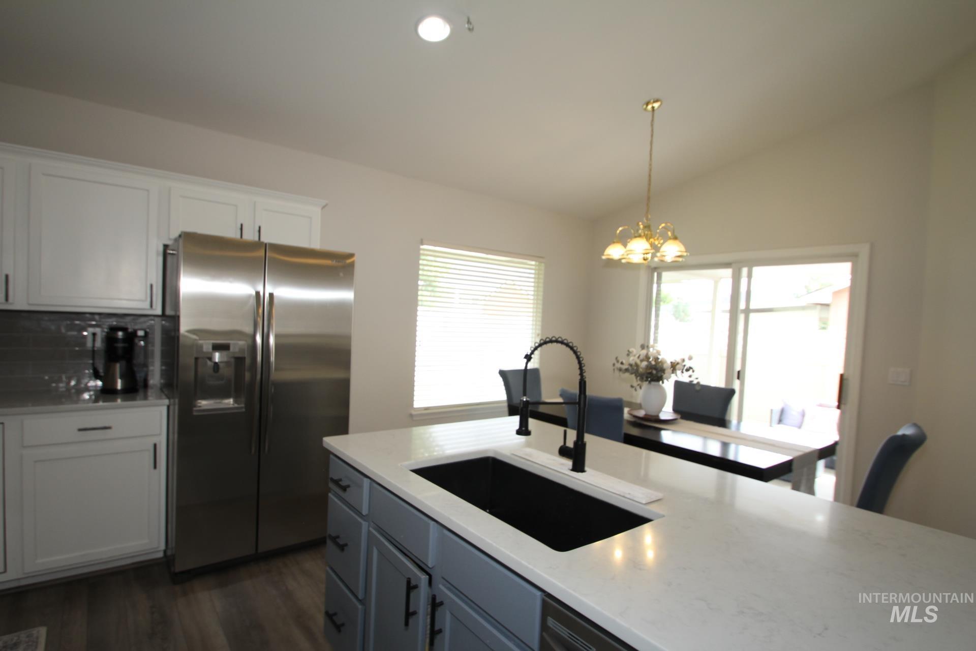 1726 E Kamay Ct. Property Photo 9