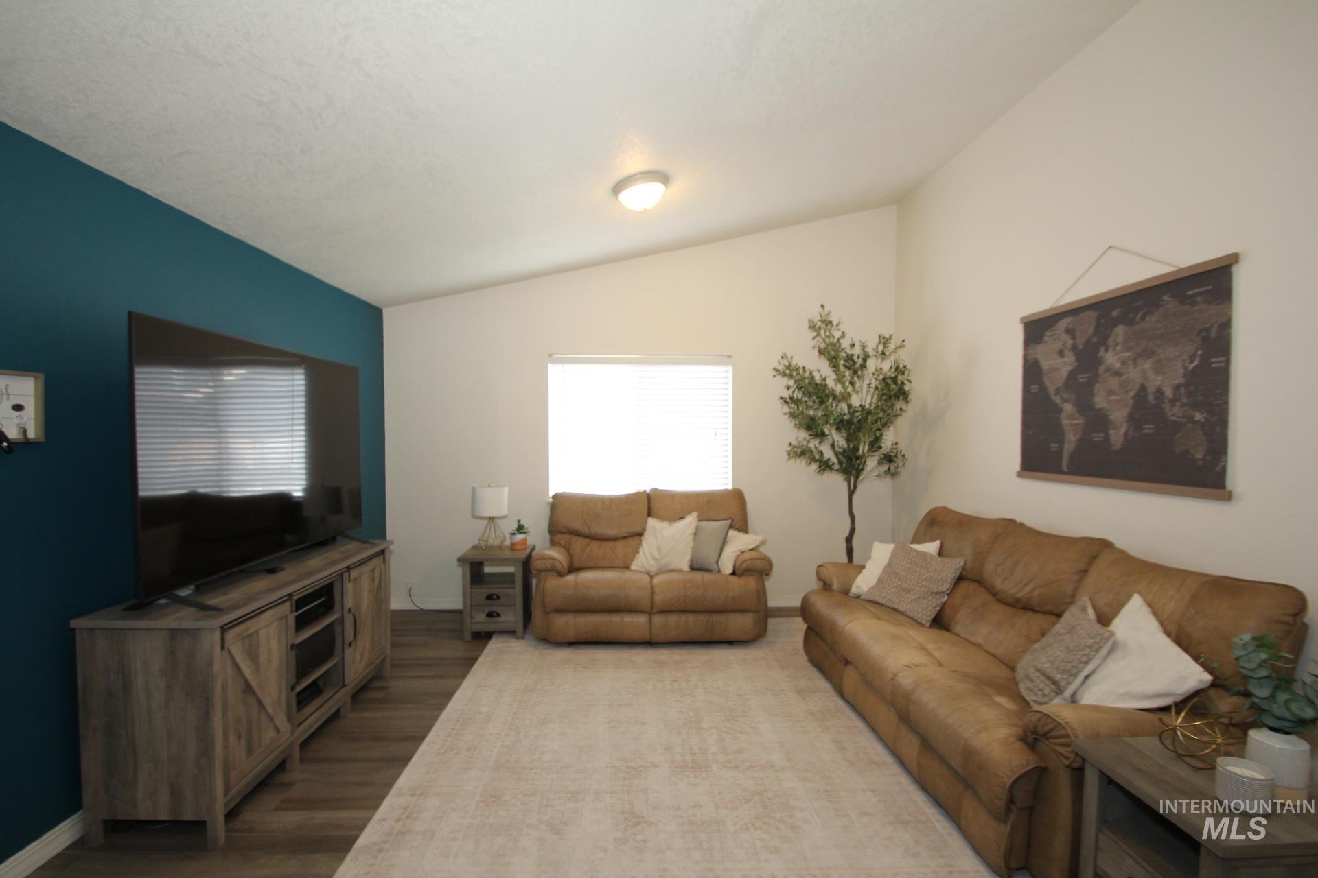 1726 E Kamay Ct. Property Photo 12
