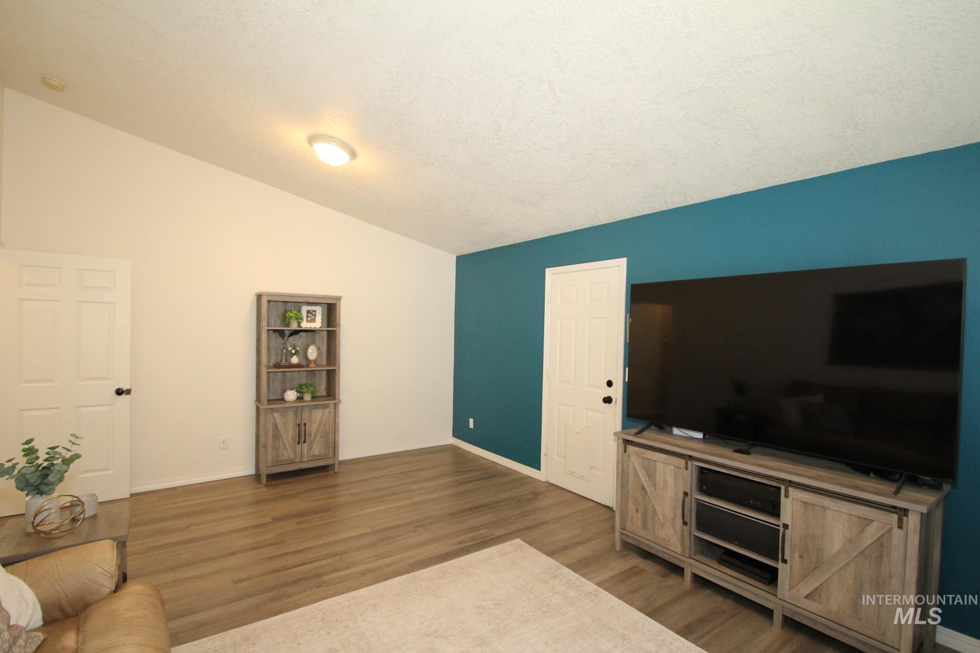 1726 E Kamay Ct. Property Photo 13