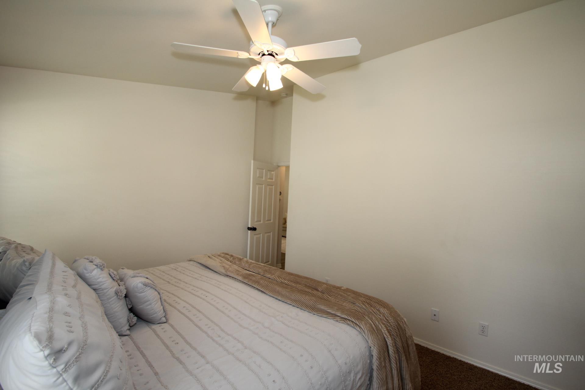 1726 E Kamay Ct. Property Photo 16