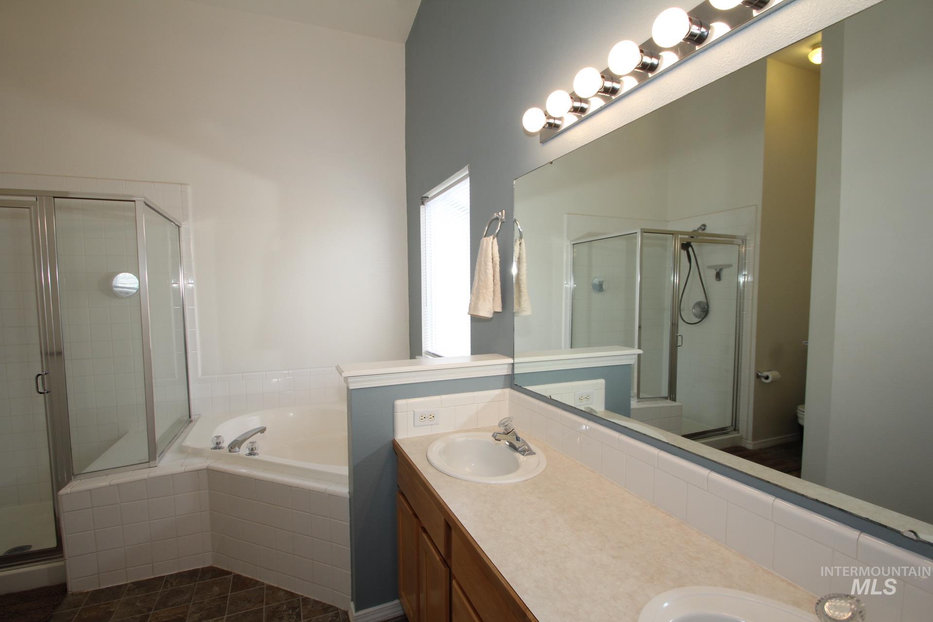 1726 E Kamay Ct. Property Photo 17