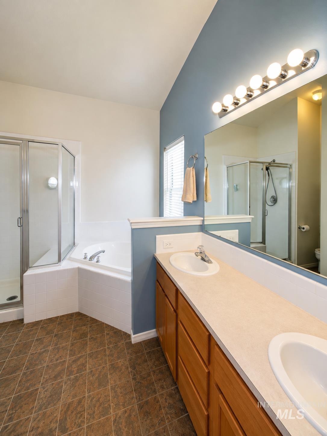 1726 E Kamay Ct. Property Photo 17