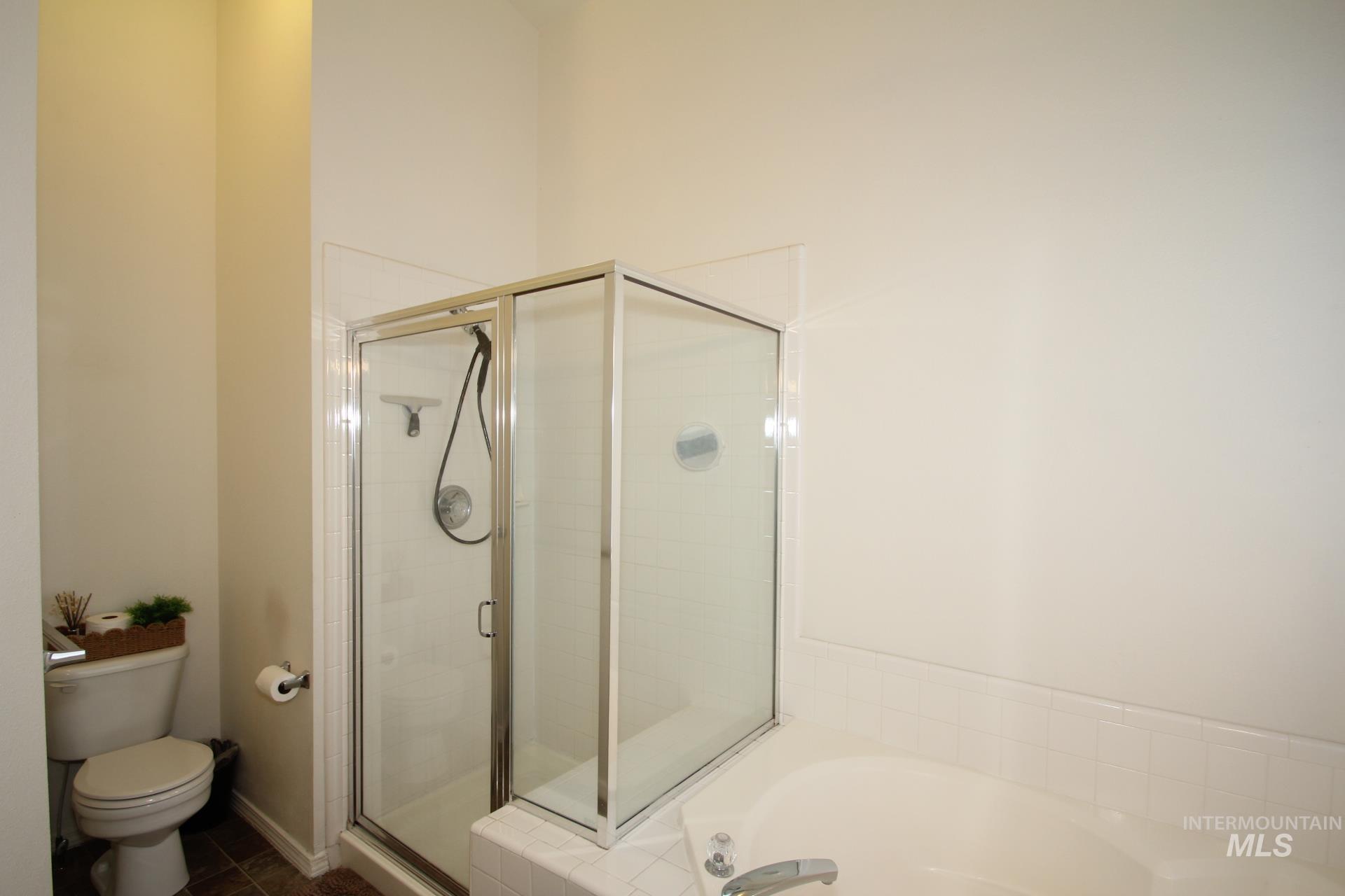 1726 E Kamay Ct. Property Photo 18