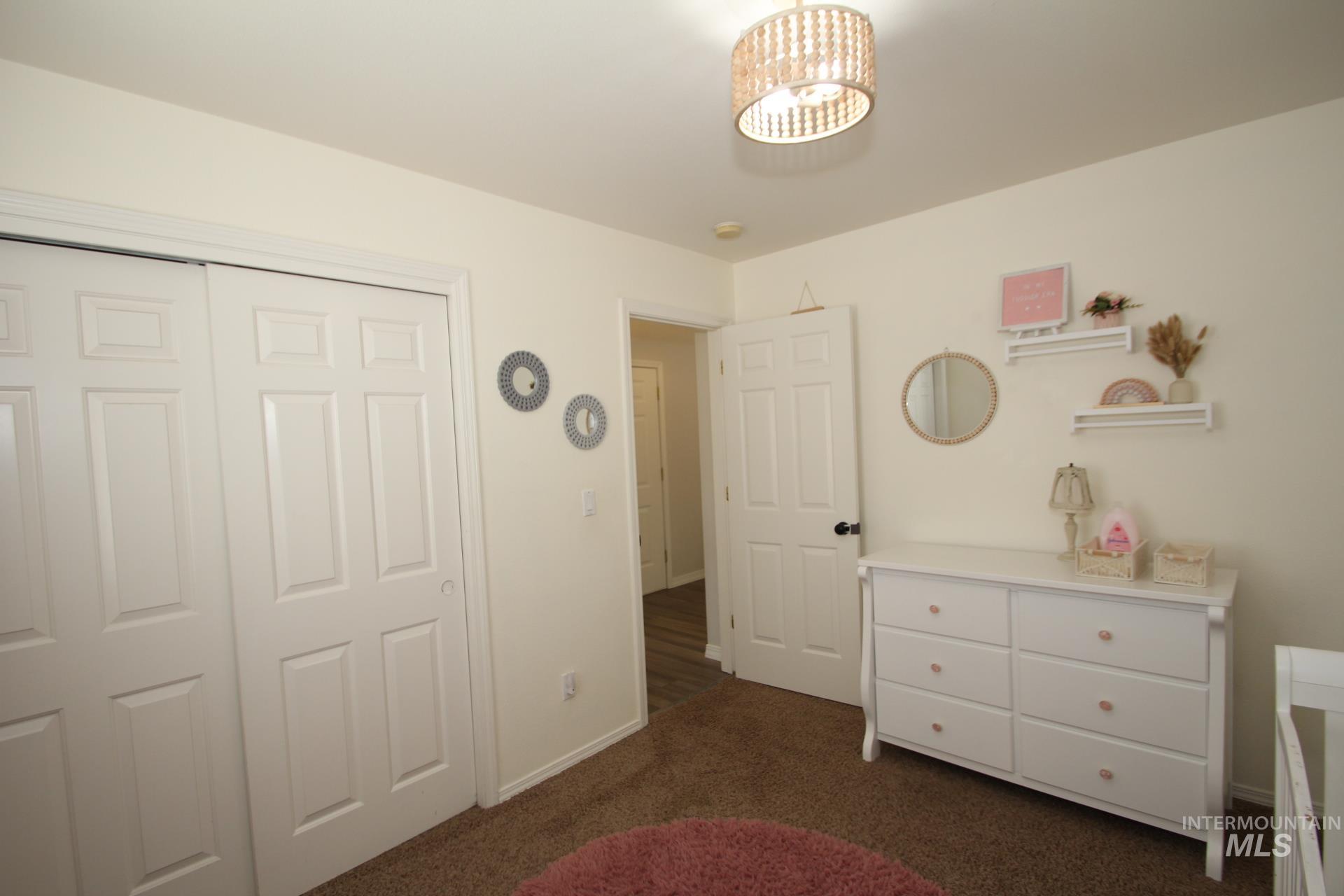 1726 E Kamay Ct. Property Photo 23