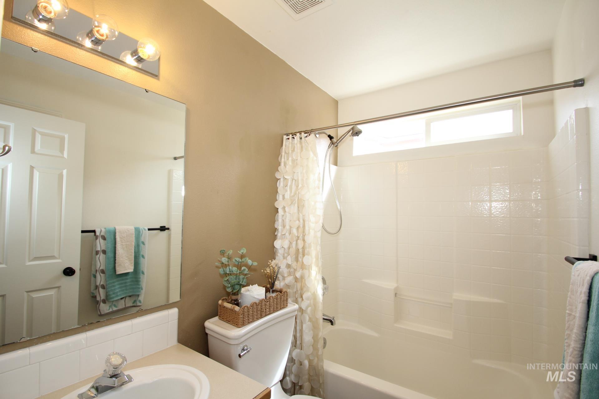 1726 E Kamay Ct. Property Photo 24