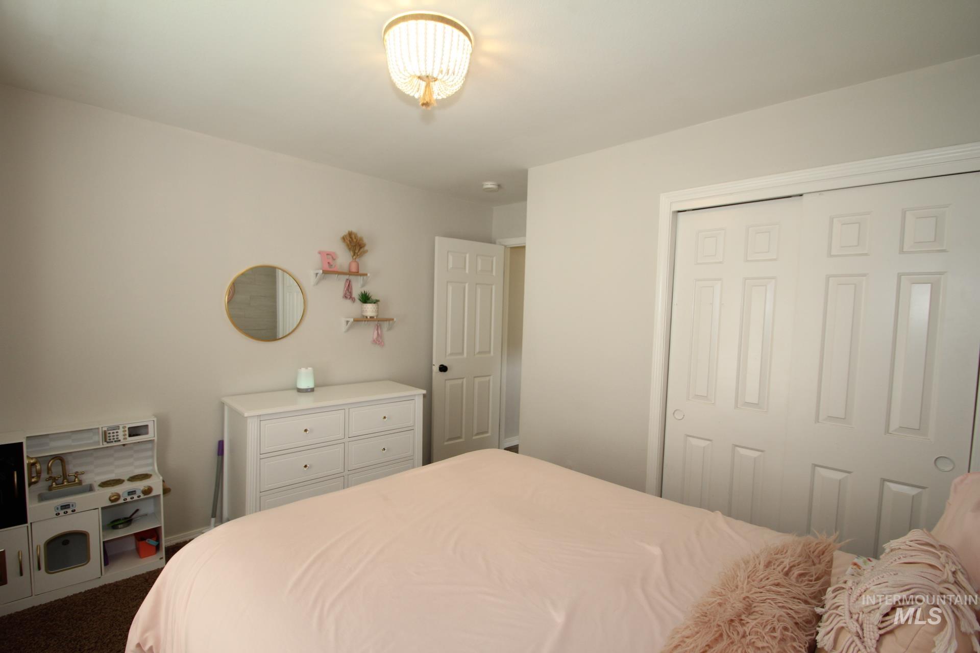 1726 E Kamay Ct. Property Photo 26