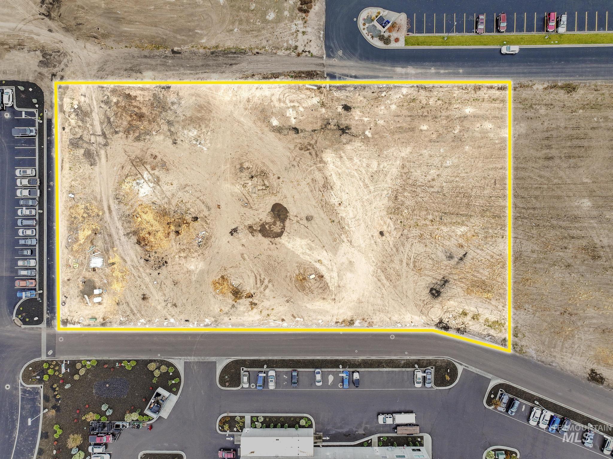 1809 Park View Dr Property Photo 4