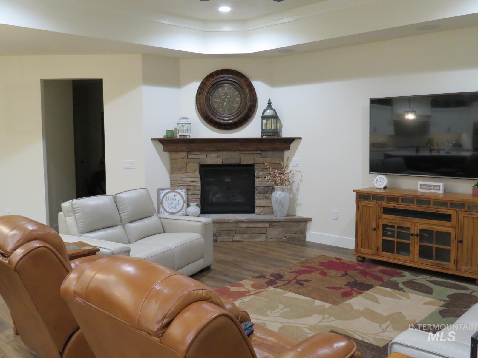 4694 N Bryce Canyon Ave Property Photo 2